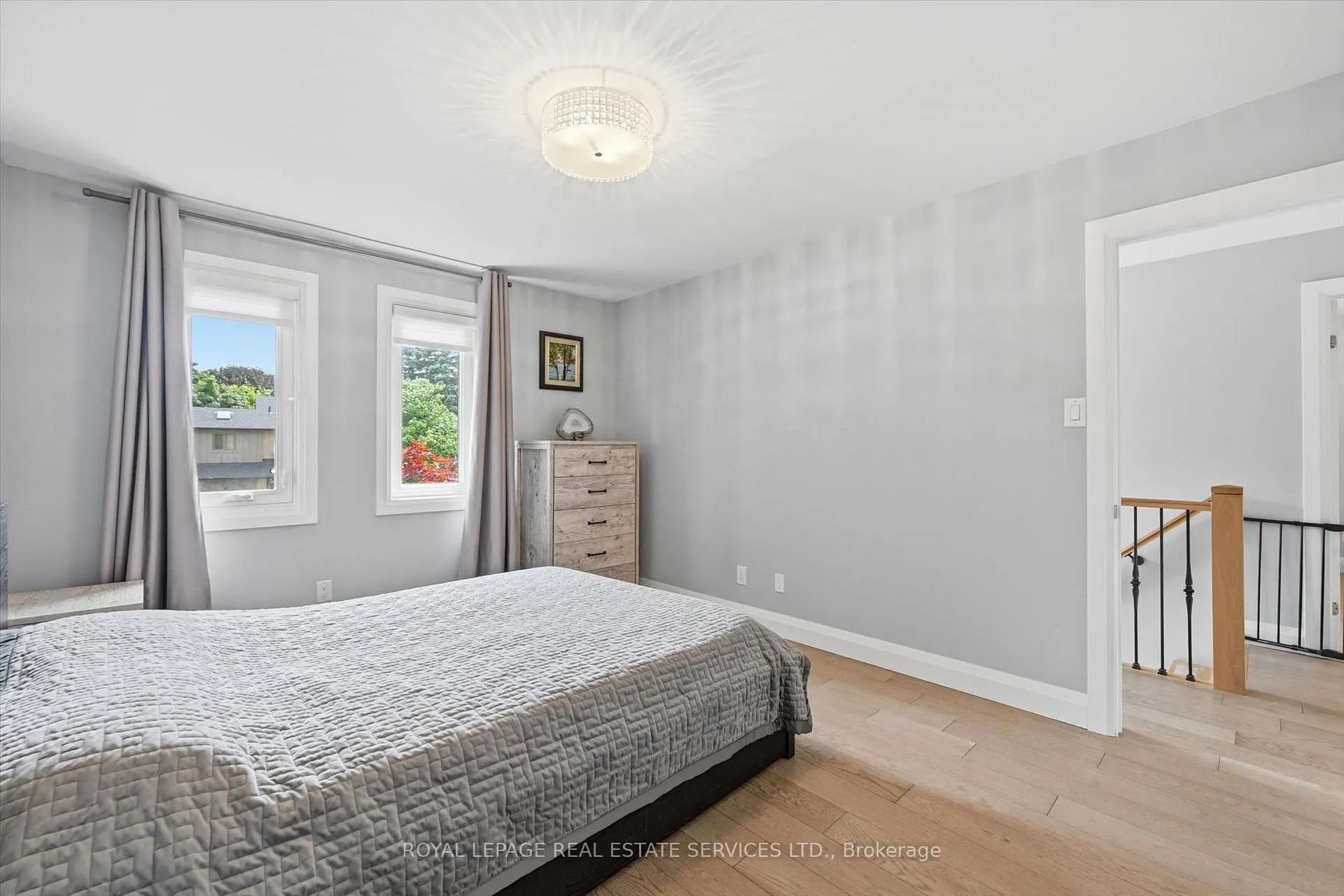 Photo 24 of 147 Speyside Drive, Oakville, Bronte — HOMEH