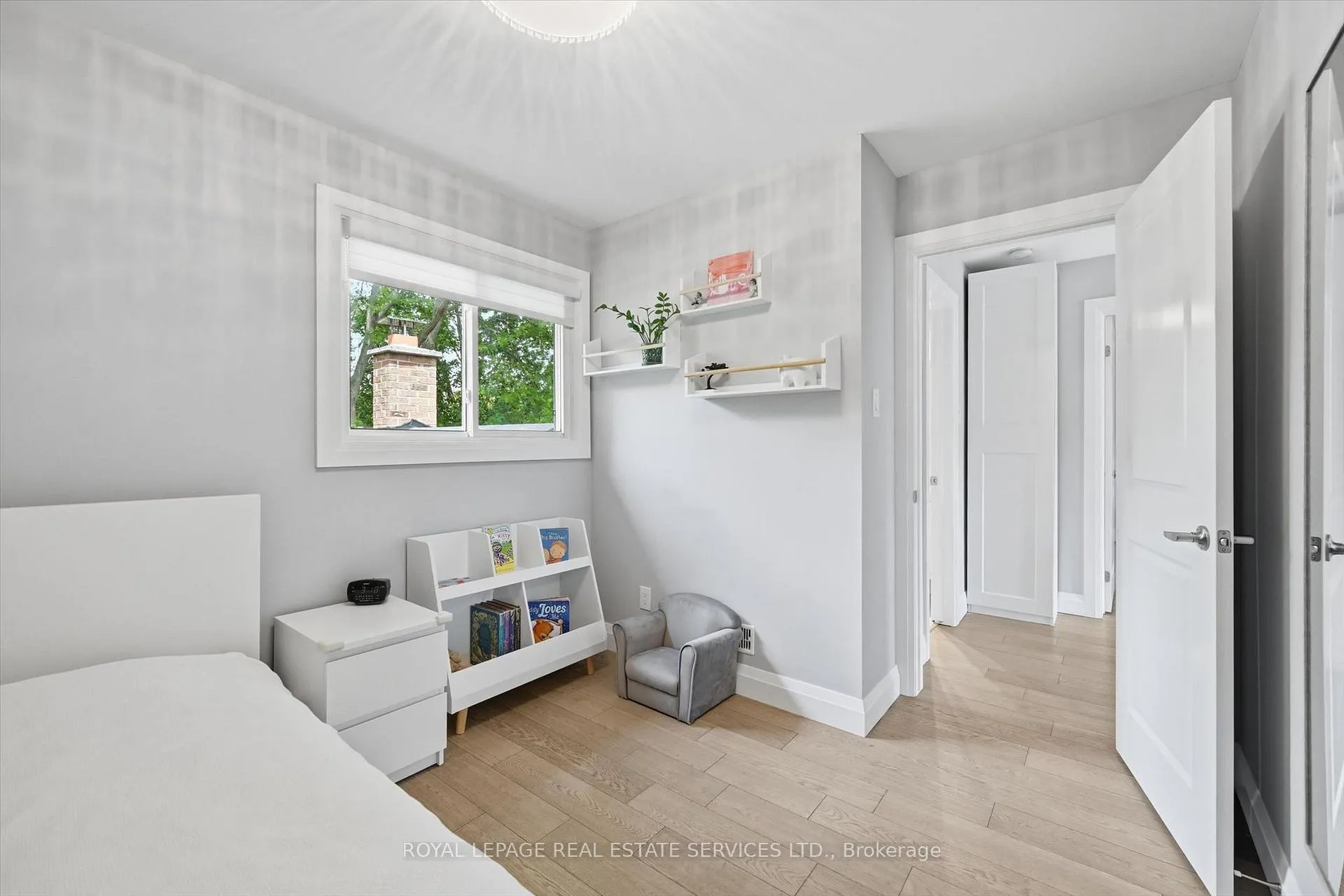 Photo 27 of 147 Speyside Drive, Oakville, Bronte — HOMEH
