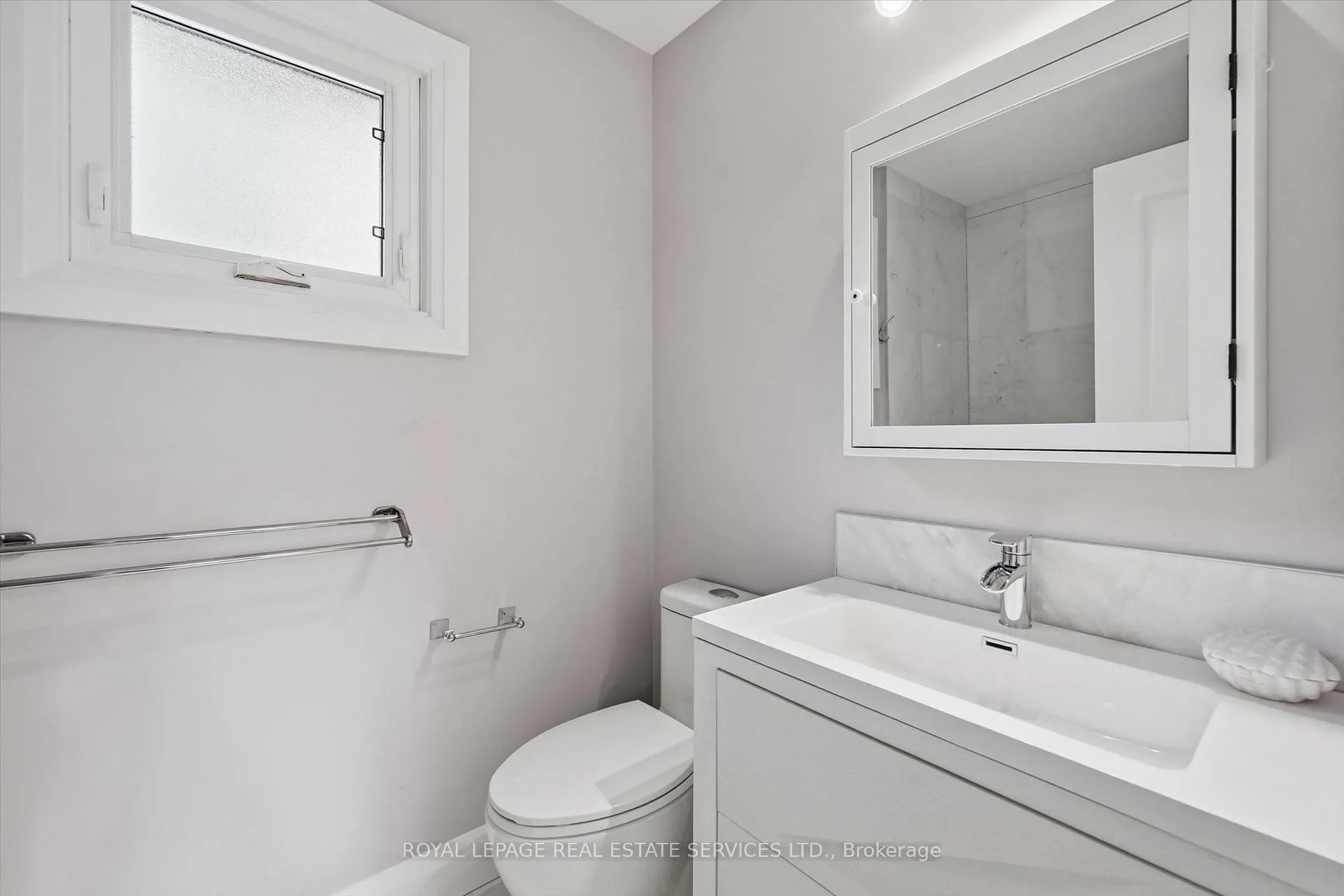 Photo 28 of 147 Speyside Drive, Oakville, Bronte — HOMEH