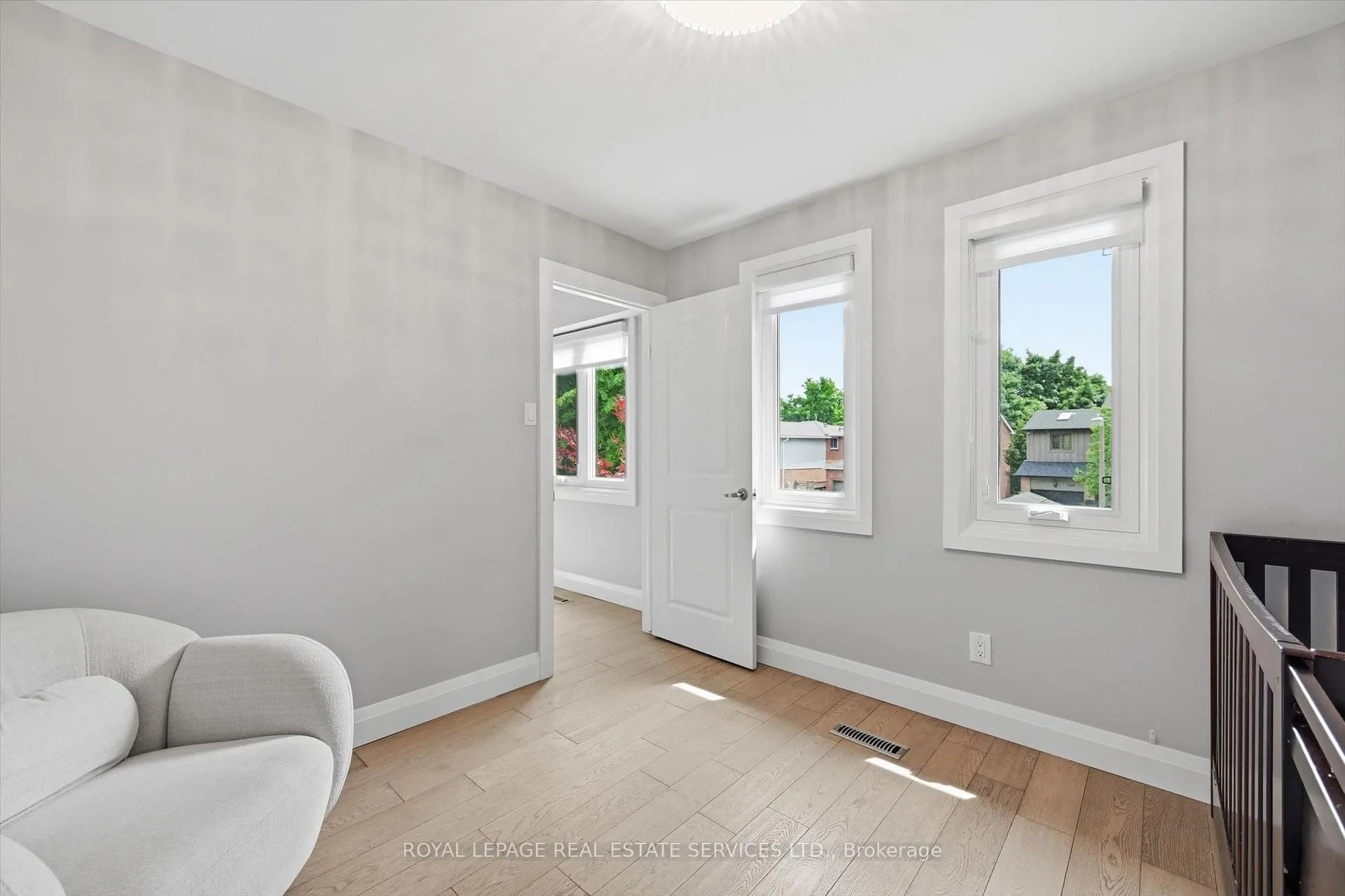 Photo 31 of 147 Speyside Drive, Oakville, Bronte — HOMEH