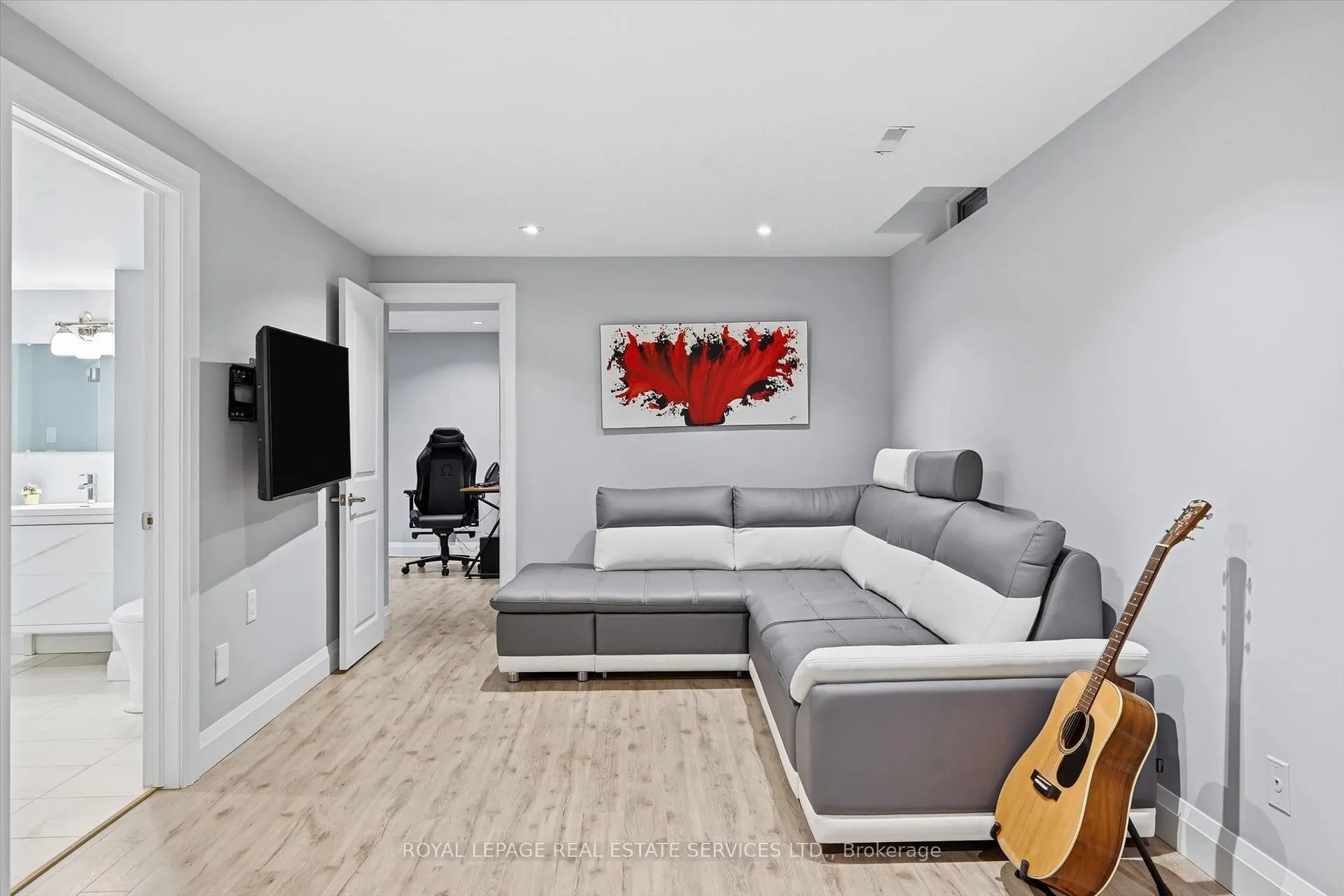Photo 34 of 147 Speyside Drive, Oakville, Bronte — HOMEH