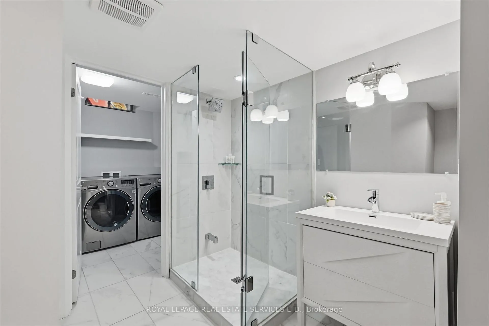 Photo 35 of 147 Speyside Drive, Oakville, Bronte — HOMEH