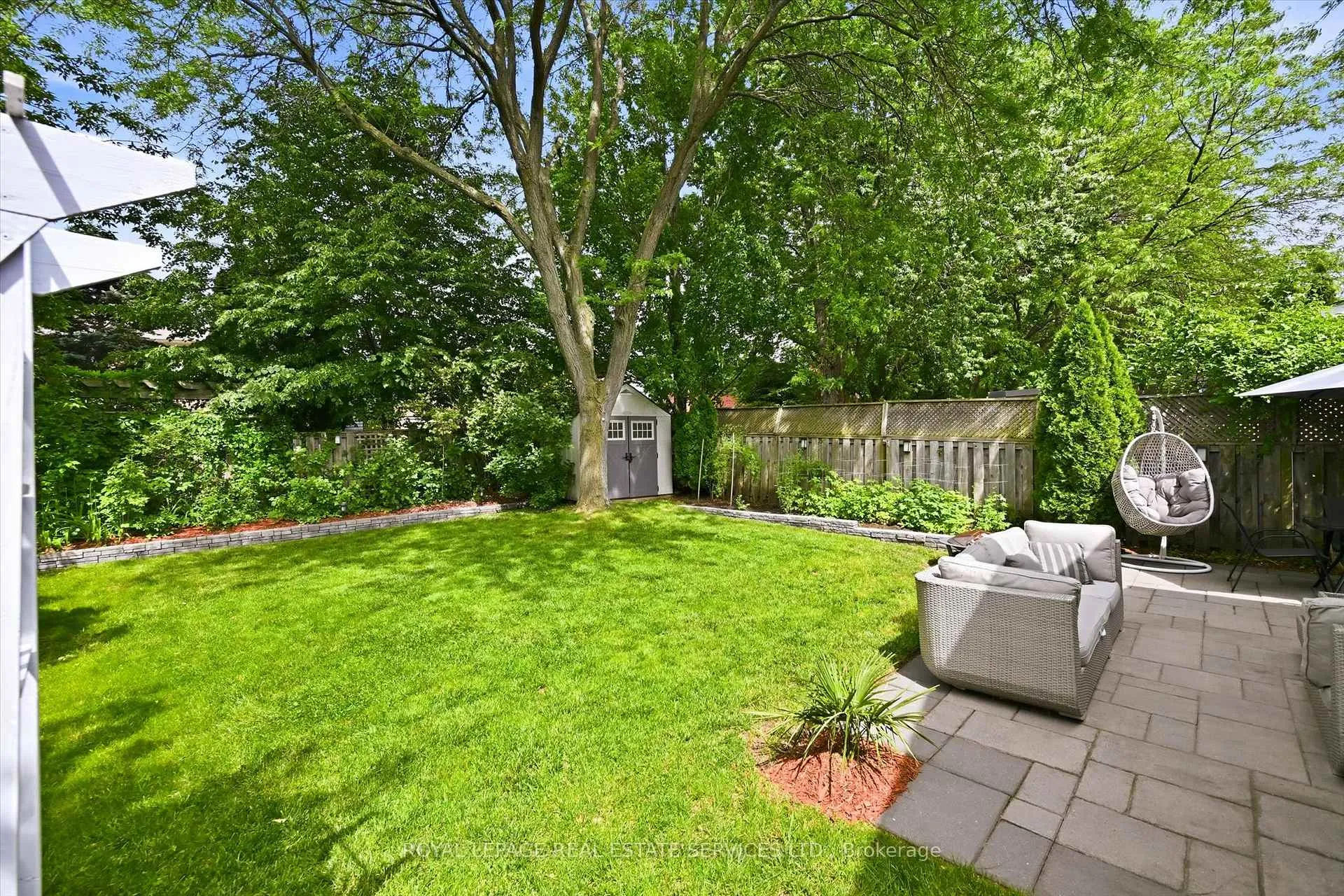 Photo 39 of 147 Speyside Drive, Oakville, Bronte — HOMEH