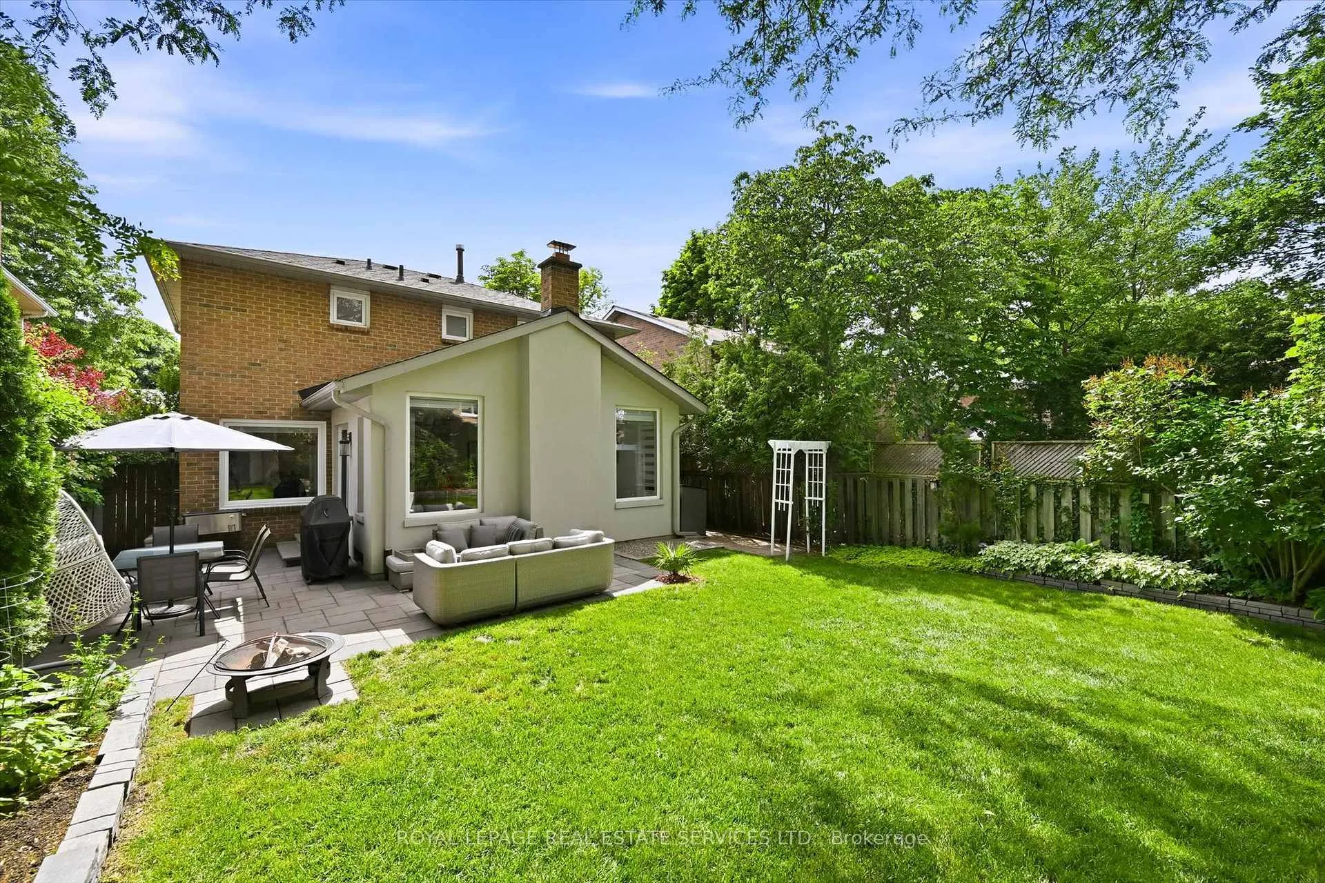 Photo 42 of 147 Speyside Drive, Oakville, Bronte — HOMEH
