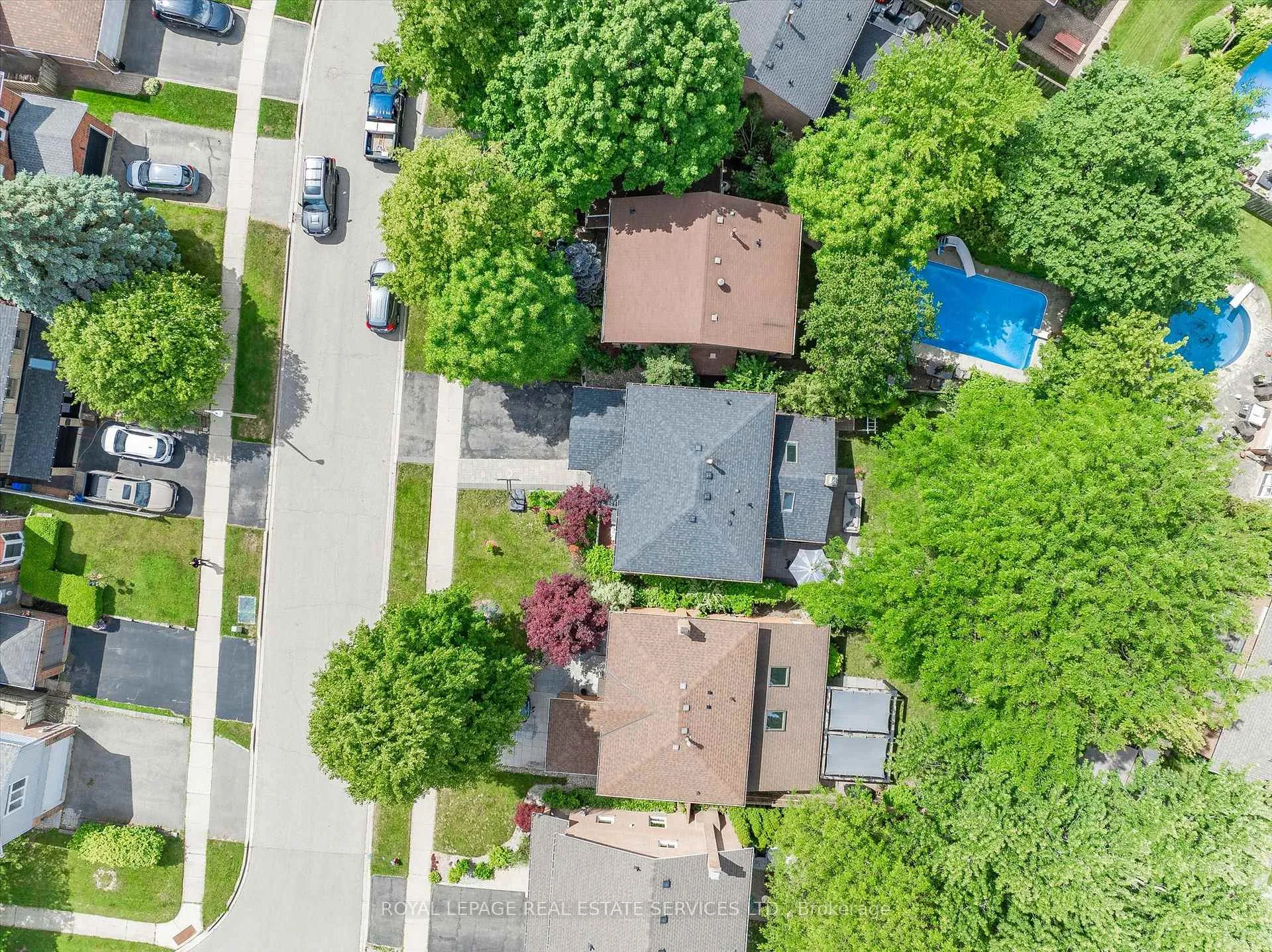 Photo 44 of 147 Speyside Drive, Oakville, Bronte — HOMEH