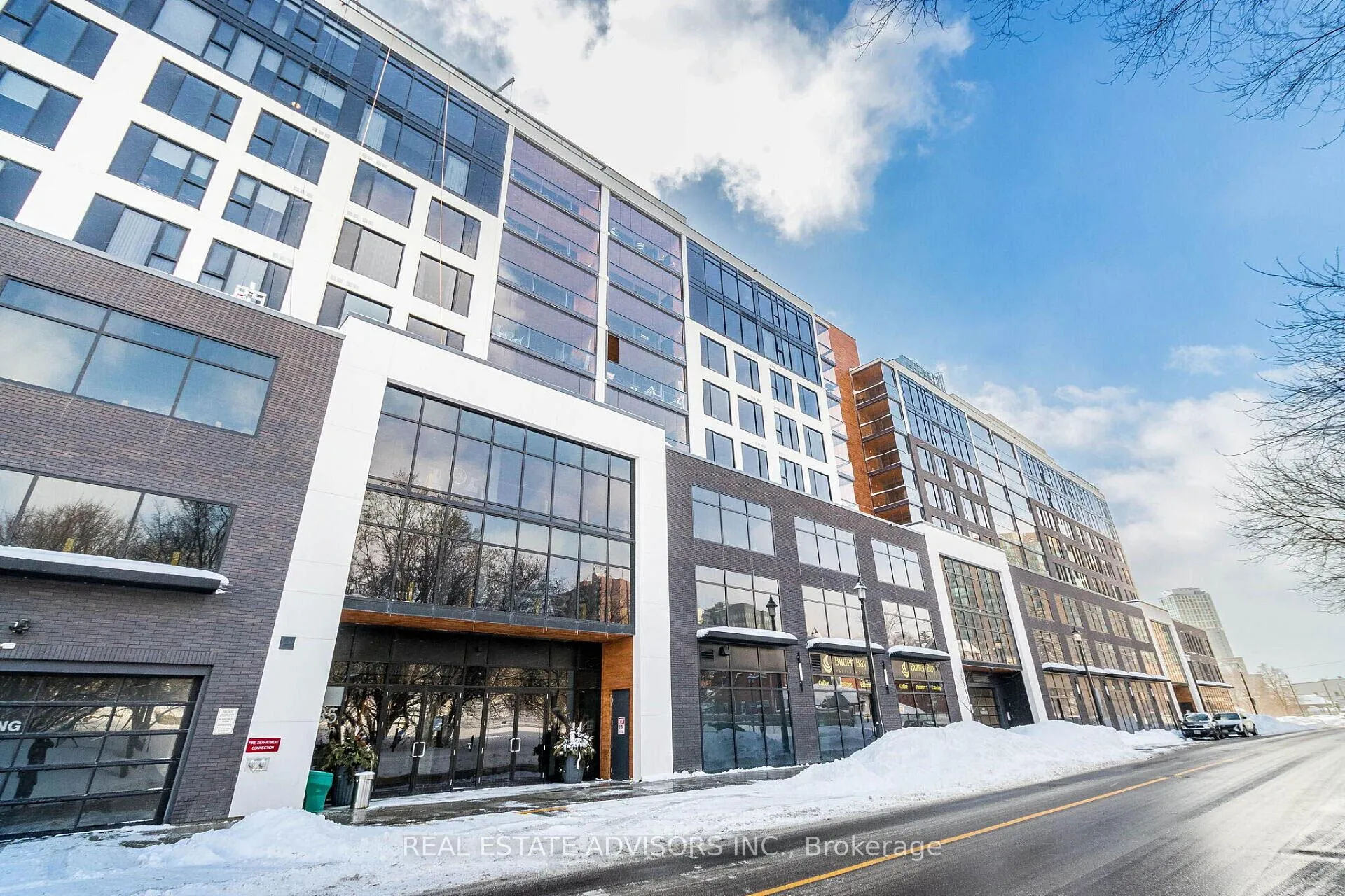Photo 2 of Unit 716, 185 Dunlop Street E, Barrie, Lakeshore — HOMEH