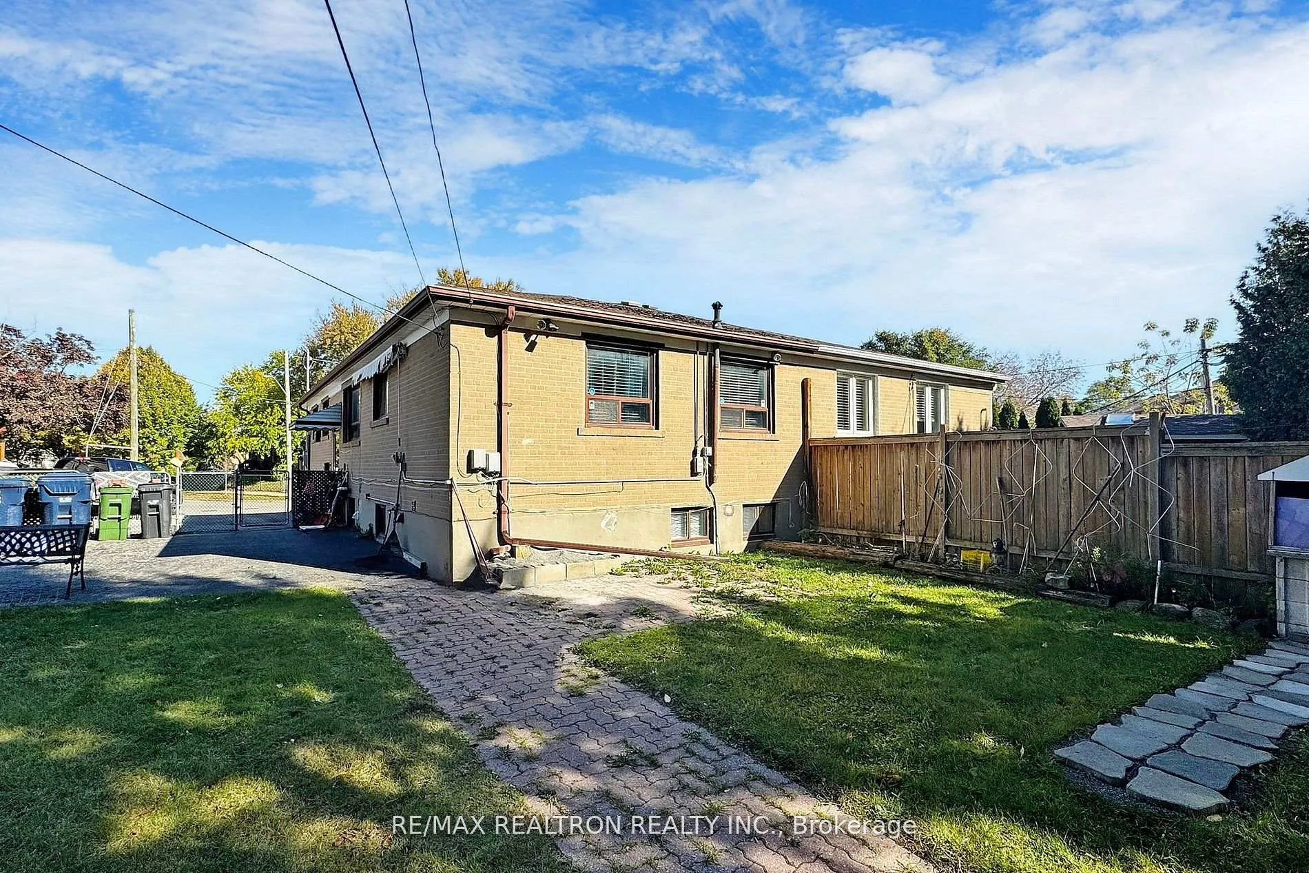 Photo 21 of Unit Lower, 84 Santamonica Boulevard, Scarborough, Clairlea-Birchmount — HOMEH