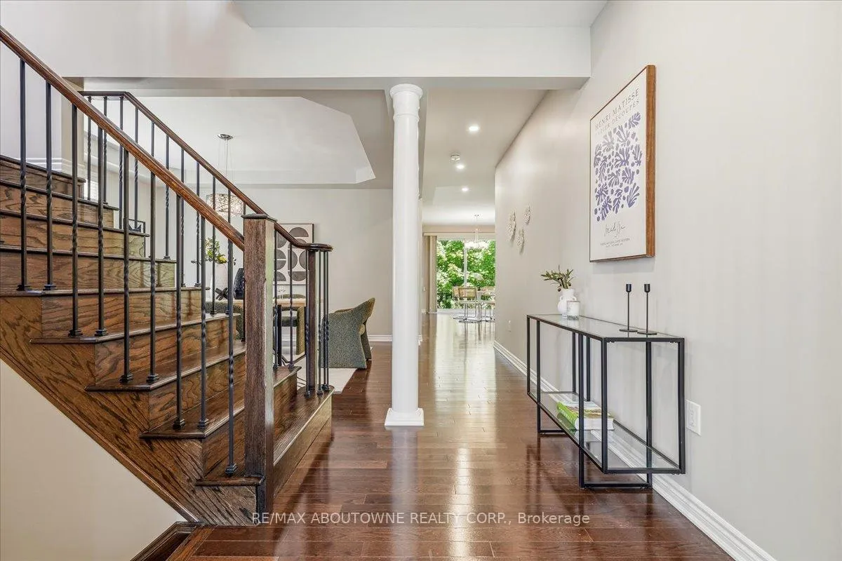 Photo 8 of 2383 Calloway Drive, Oakville, Westmount — HOMEH