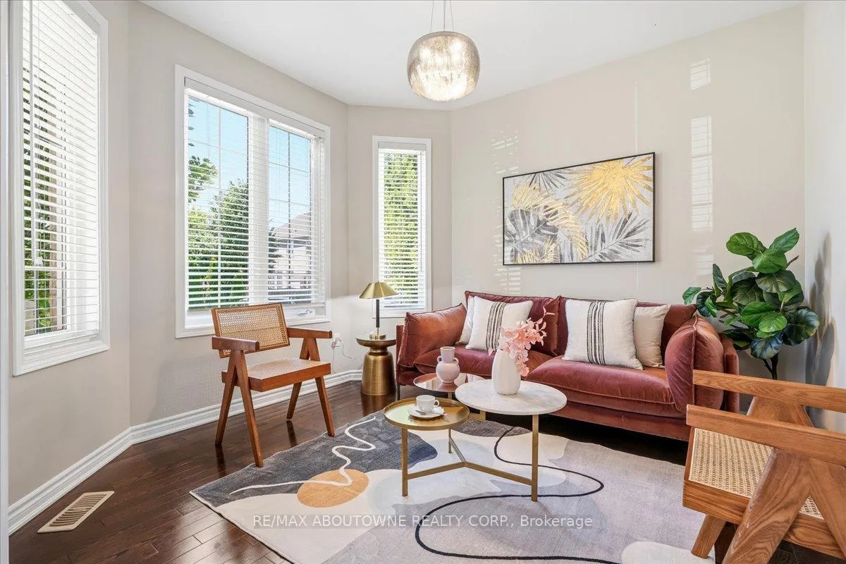 Photo 9 of 2383 Calloway Drive, Oakville, Westmount — HOMEH