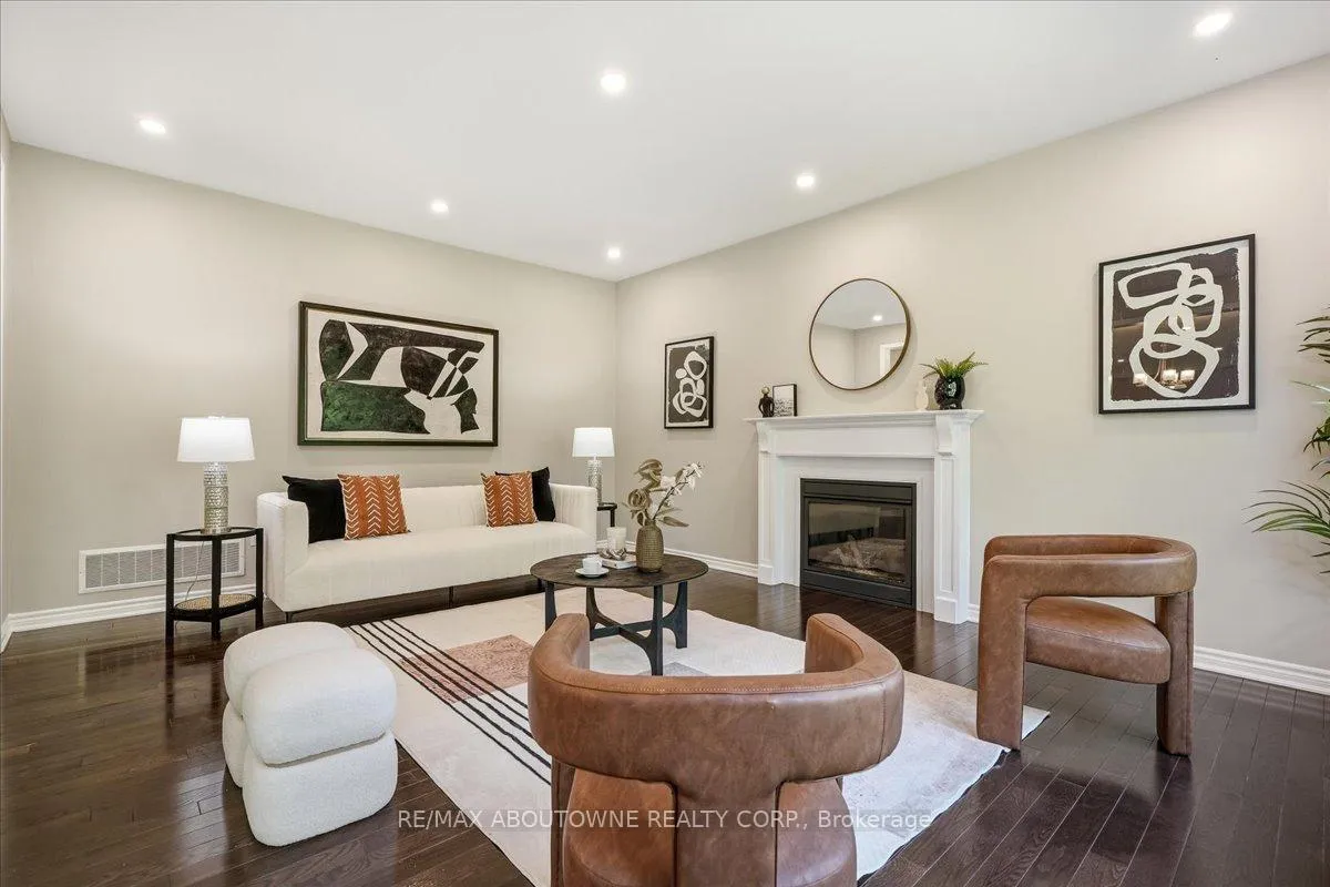 Photo 14 of 2383 Calloway Drive, Oakville, Westmount — HOMEH