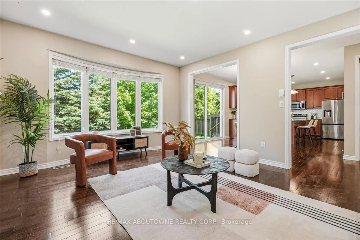 Photo 15 of 2383 Calloway Drive, Oakville, Westmount — HOMEH