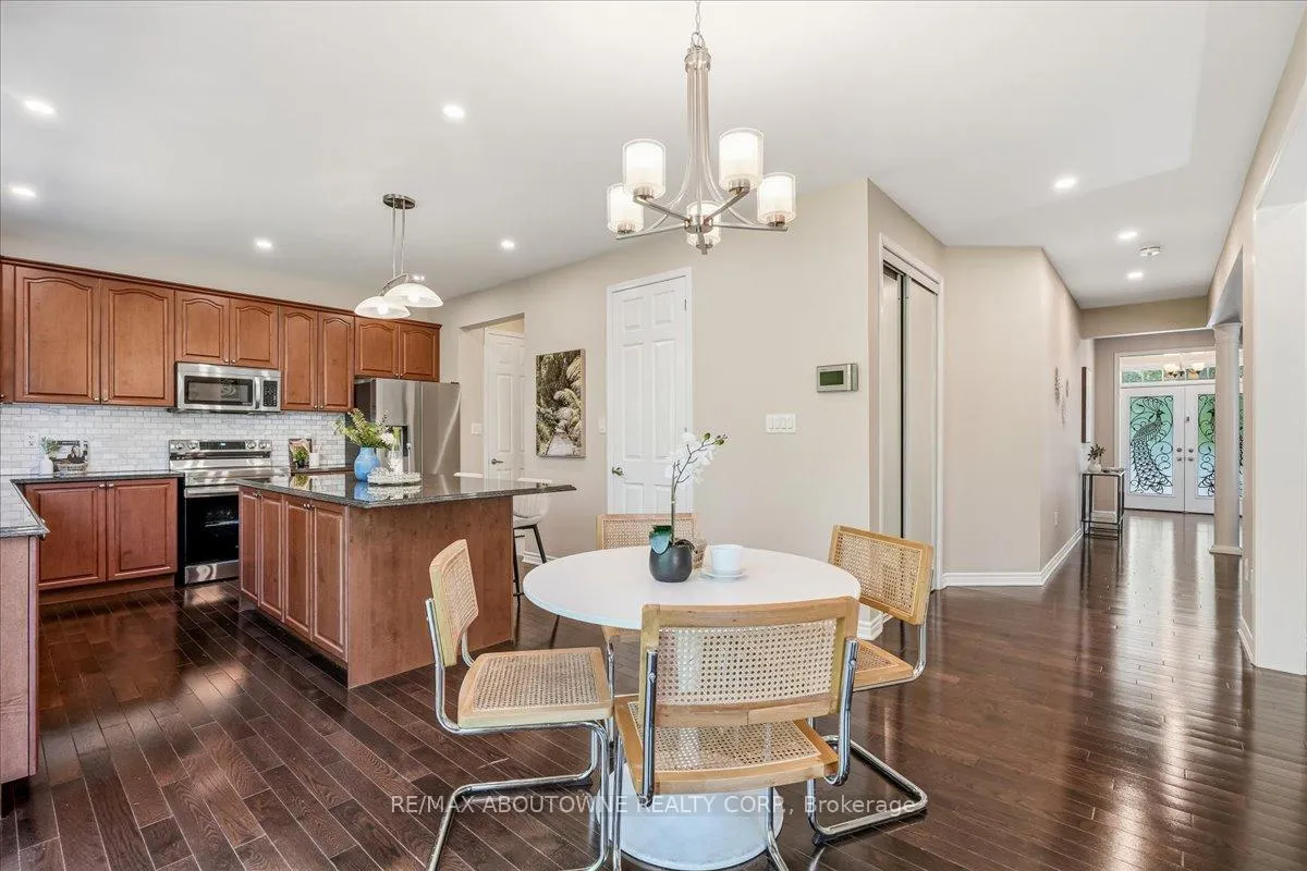 Photo 17 of 2383 Calloway Drive, Oakville, Westmount — HOMEH