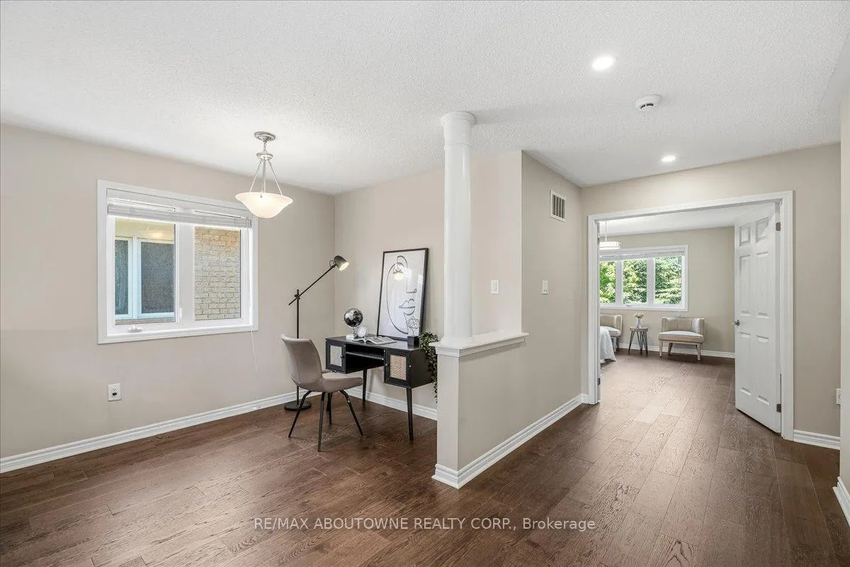 Photo 23 of 2383 Calloway Drive, Oakville, Westmount — HOMEH