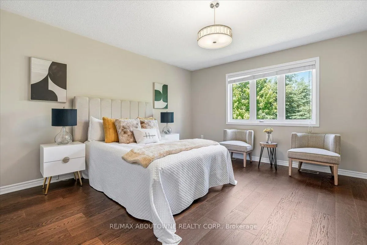 Photo 26 of 2383 Calloway Drive, Oakville, Westmount — HOMEH