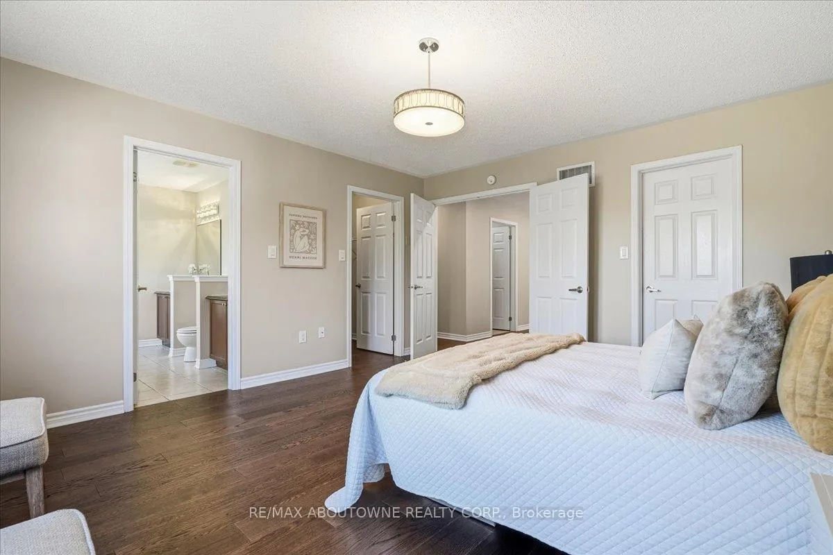 Photo 27 of 2383 Calloway Drive, Oakville, Westmount — HOMEH
