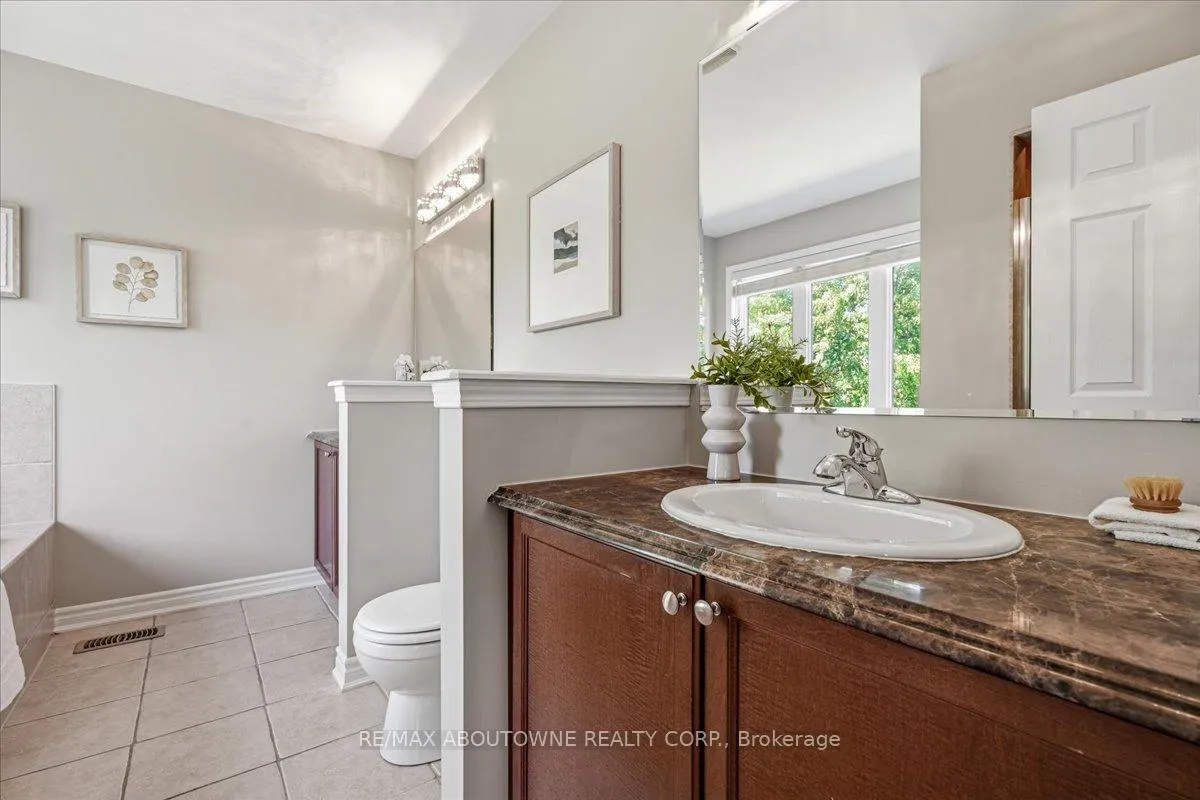 Photo 29 of 2383 Calloway Drive, Oakville, Westmount — HOMEH