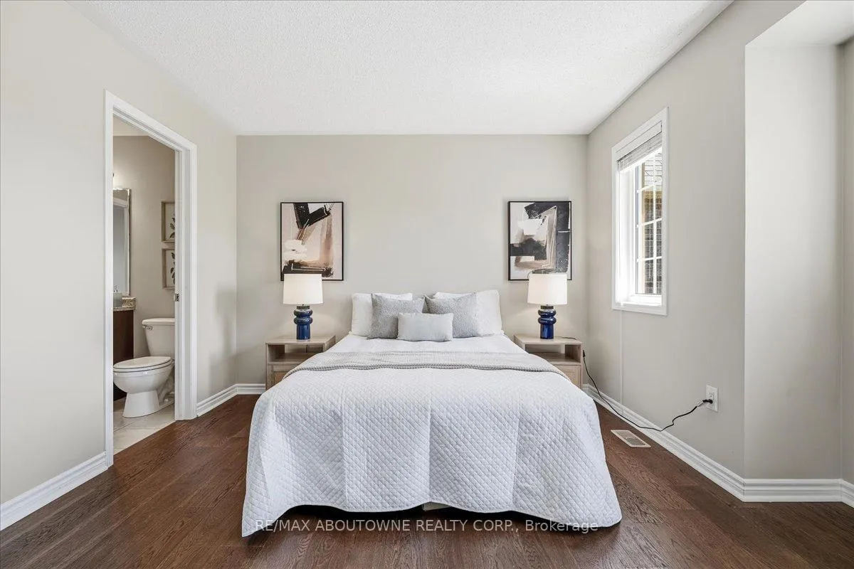 Photo 33 of 2383 Calloway Drive, Oakville, Westmount — HOMEH