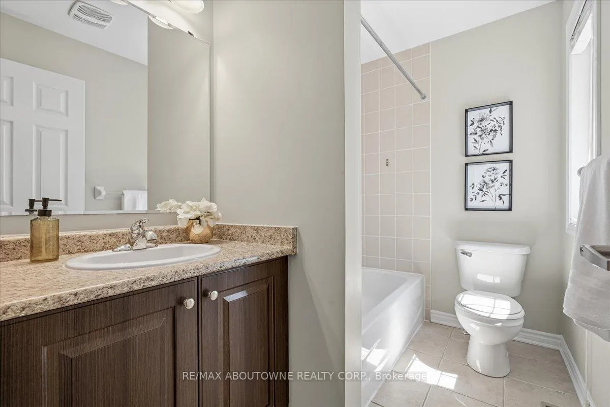 Photo 39 of 2383 Calloway Drive, Oakville, Westmount — HOMEH
