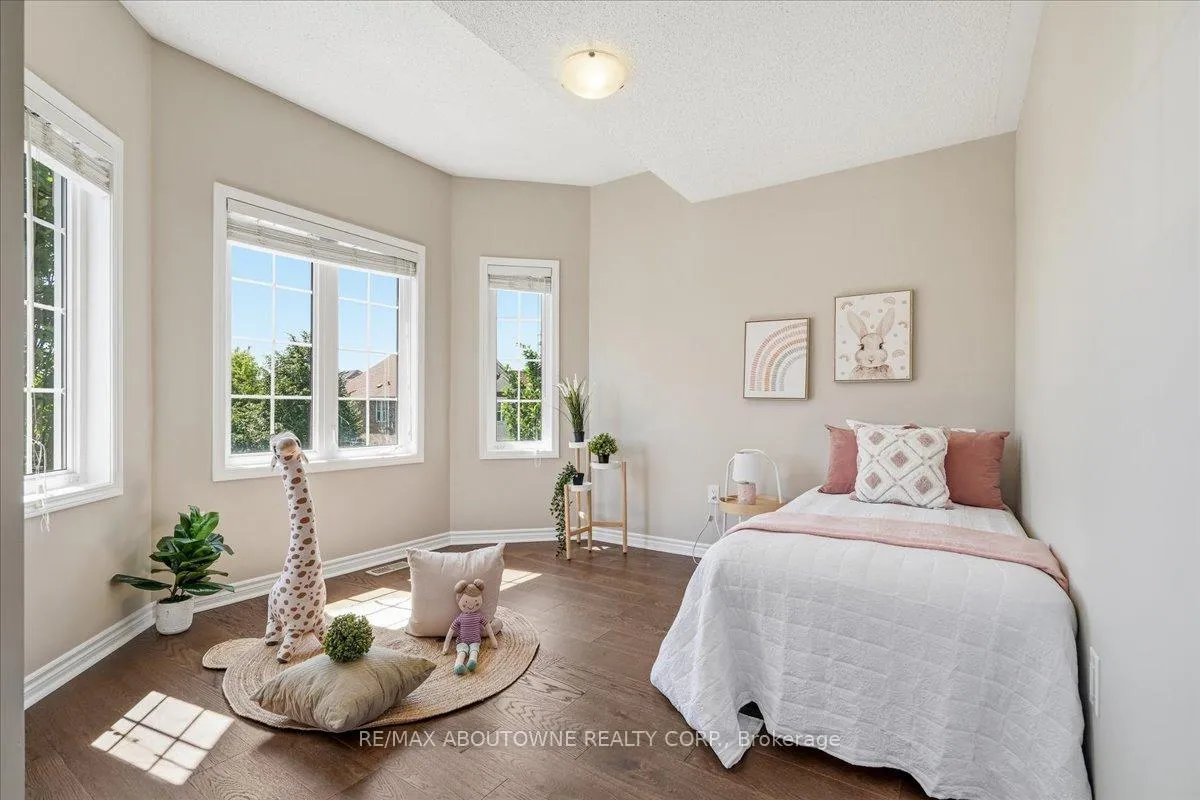 Photo 41 of 2383 Calloway Drive, Oakville, Westmount — HOMEH