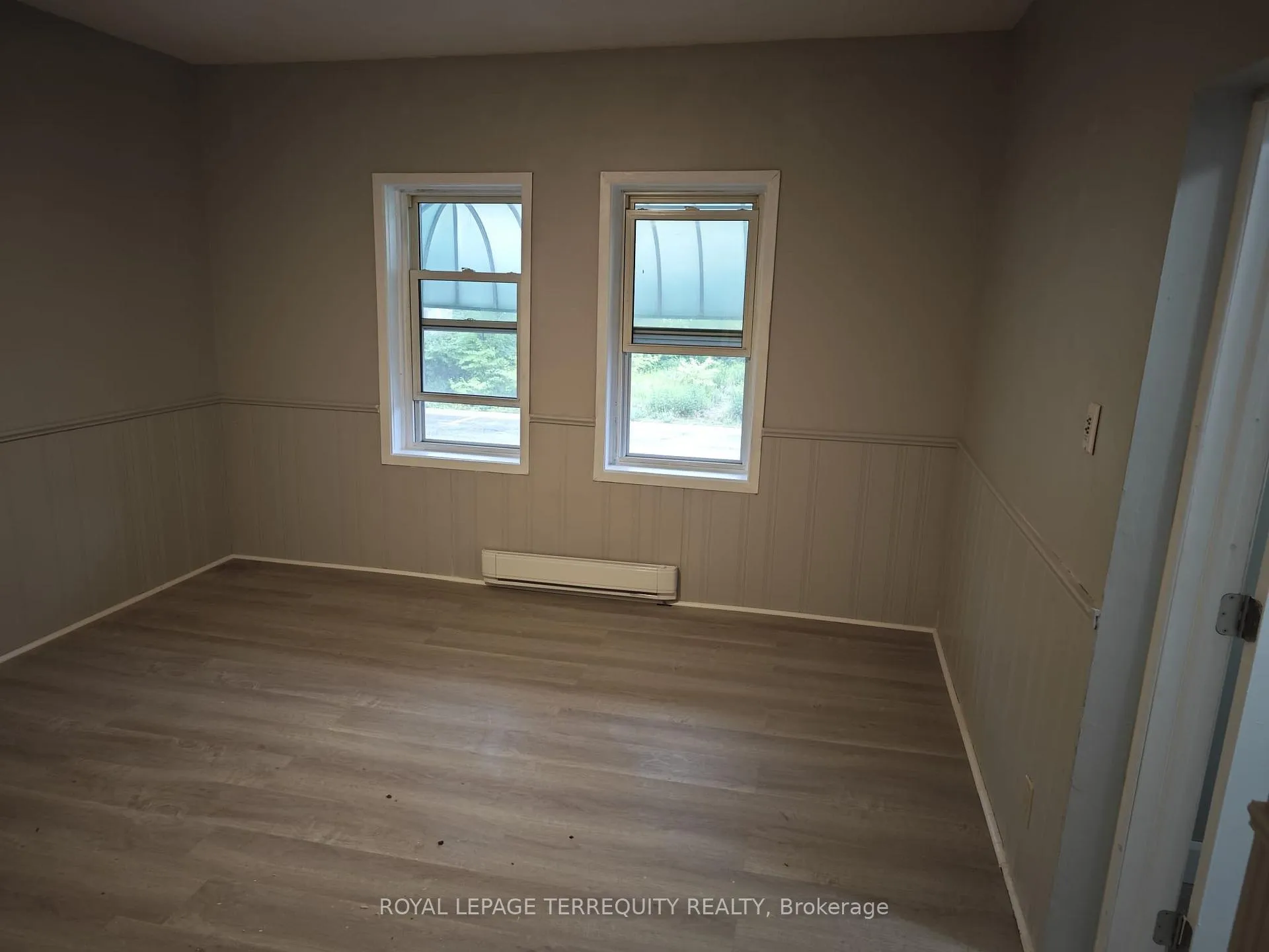 Photo 8 of 12 Gibson Street, Parry Sound — HOMEH