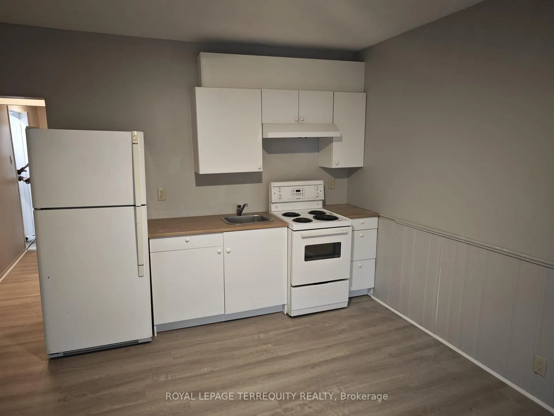 Photo 9 of 12 Gibson Street, Parry Sound — HOMEH