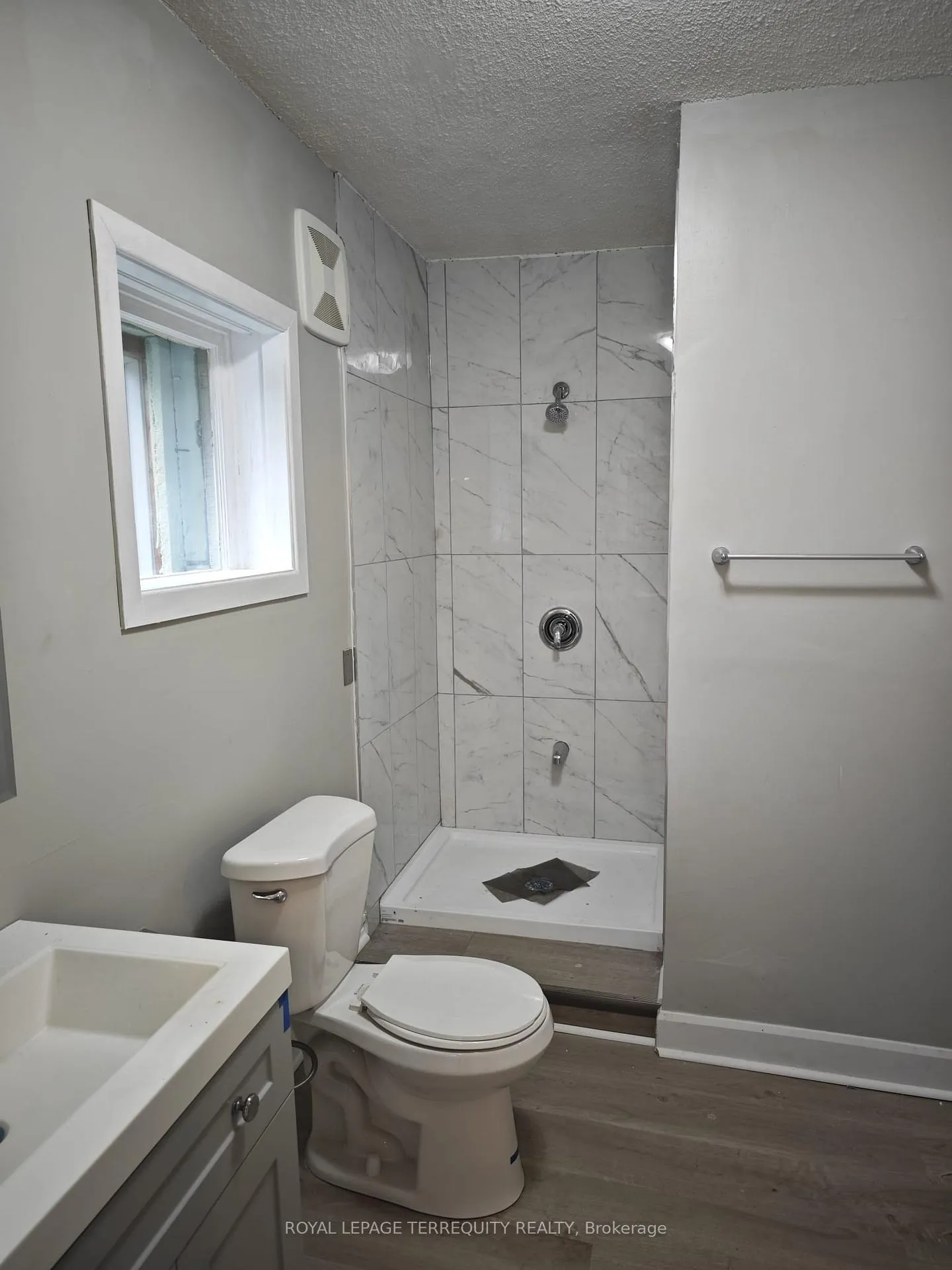 Photo 13 of 12 Gibson Street, Parry Sound — HOMEH