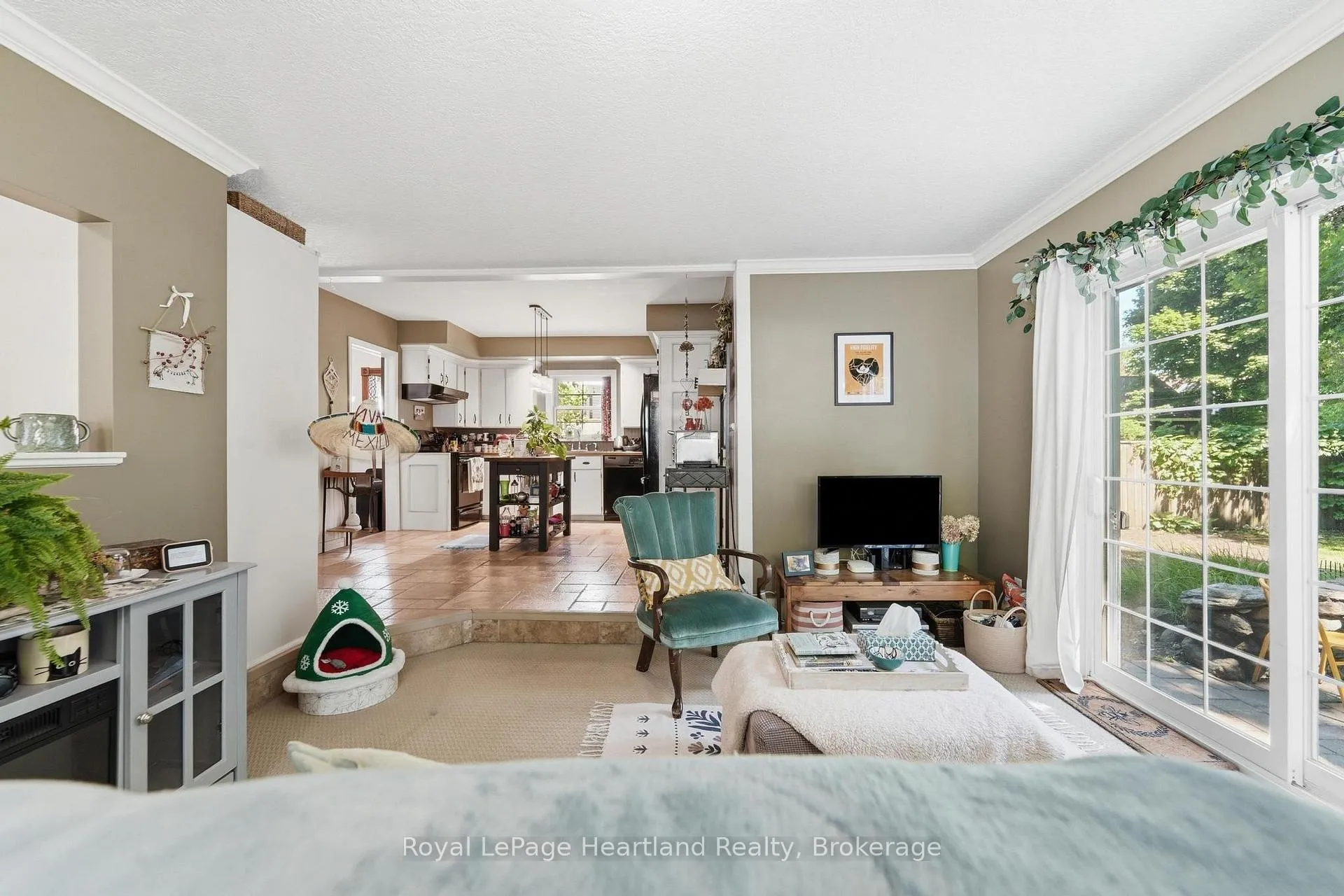 Photo 5 of 36 Trafalgar Street, Goderich, Goderich (Town) — HOMEH