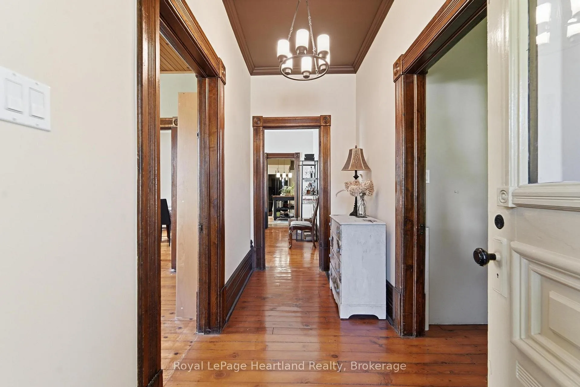 Photo 11 of 36 Trafalgar Street, Goderich, Goderich (Town) — HOMEH