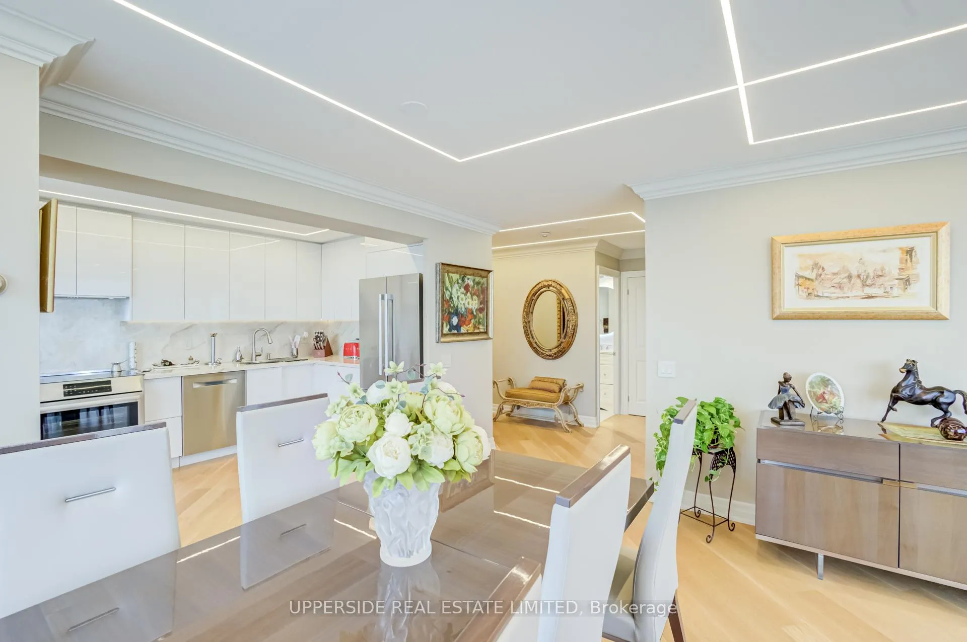 Photo 12 of Unit 1204, 91 Townsgate Drive, Vaughan, Crestwood-Springfarm-Yorkhill — HOMEH