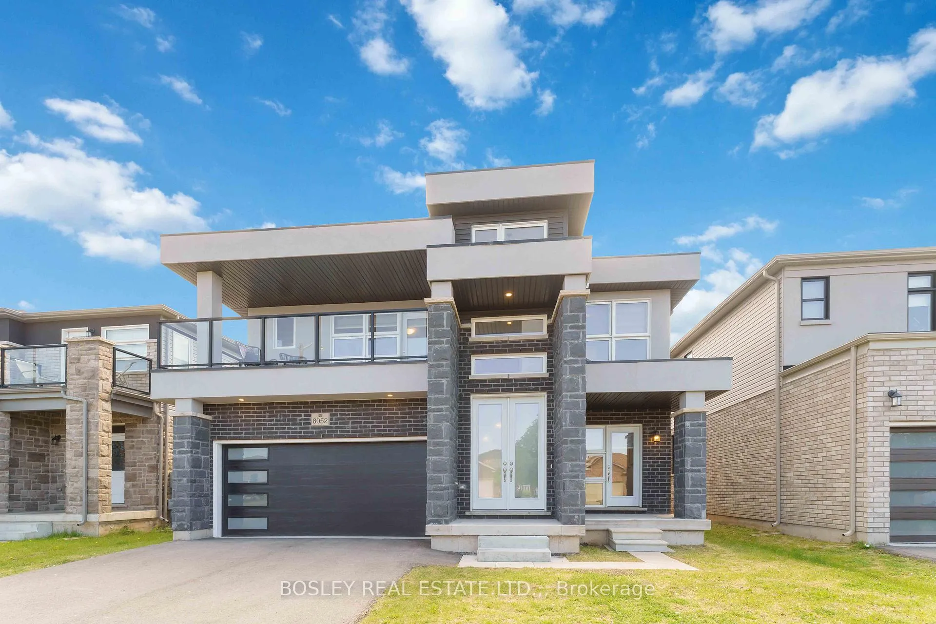 Photo 2 of 8052 Citation Road, Niagara Falls, Ascot — HOMEH