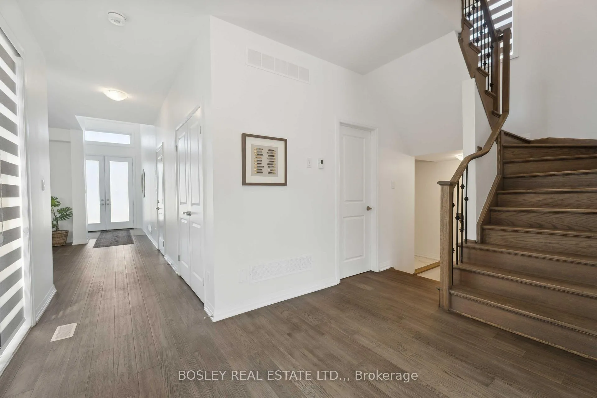 Photo 8 of 8052 Citation Road, Niagara Falls, Ascot — HOMEH