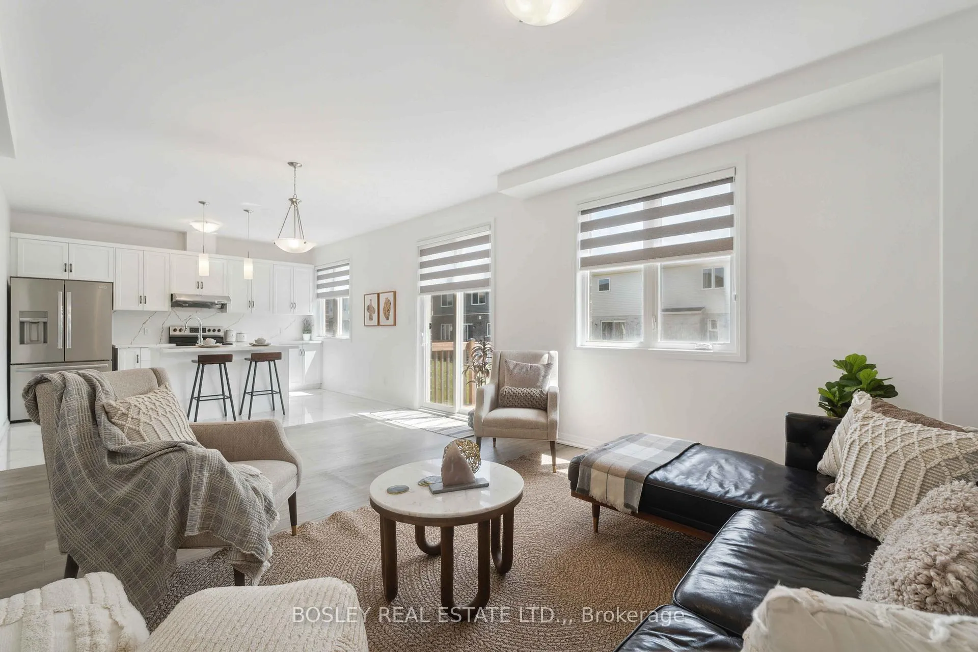 Photo 12 of 8052 Citation Road, Niagara Falls, Ascot — HOMEH