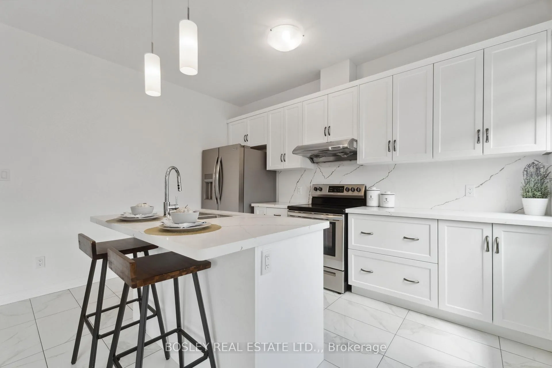 Photo 16 of 8052 Citation Road, Niagara Falls, Ascot — HOMEH