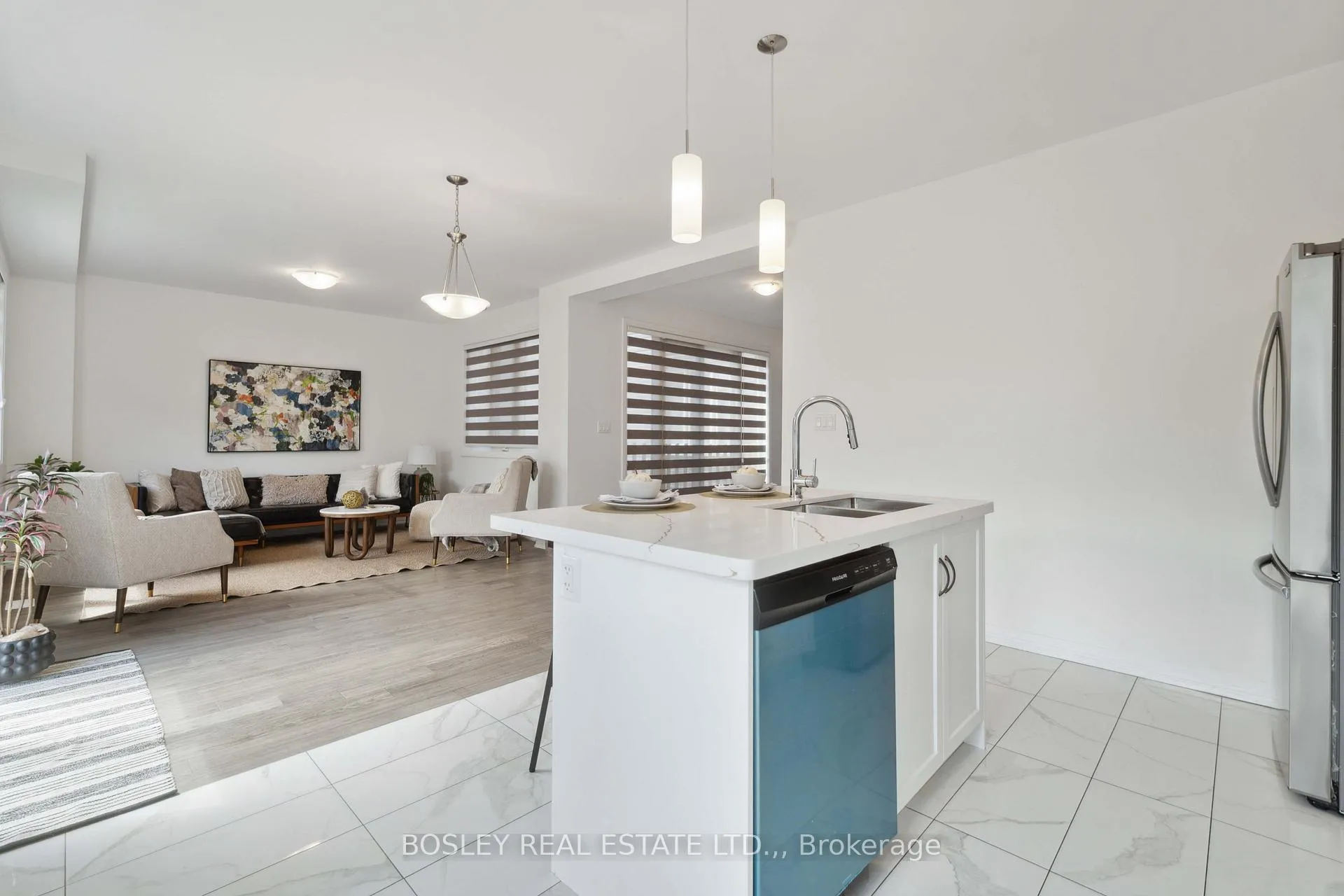 Photo 17 of 8052 Citation Road, Niagara Falls, Ascot — HOMEH