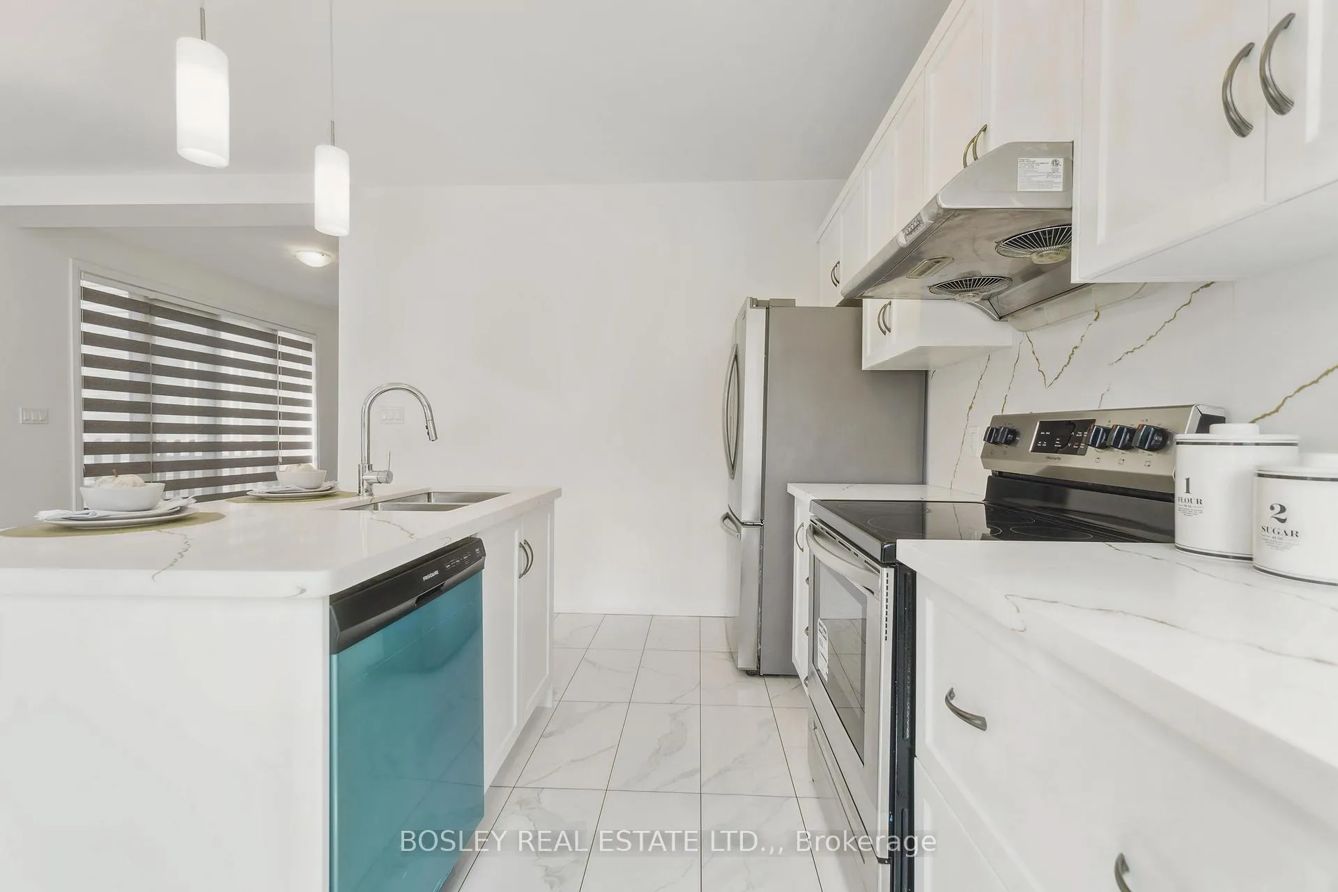 Photo 18 of 8052 Citation Road, Niagara Falls, Ascot — HOMEH