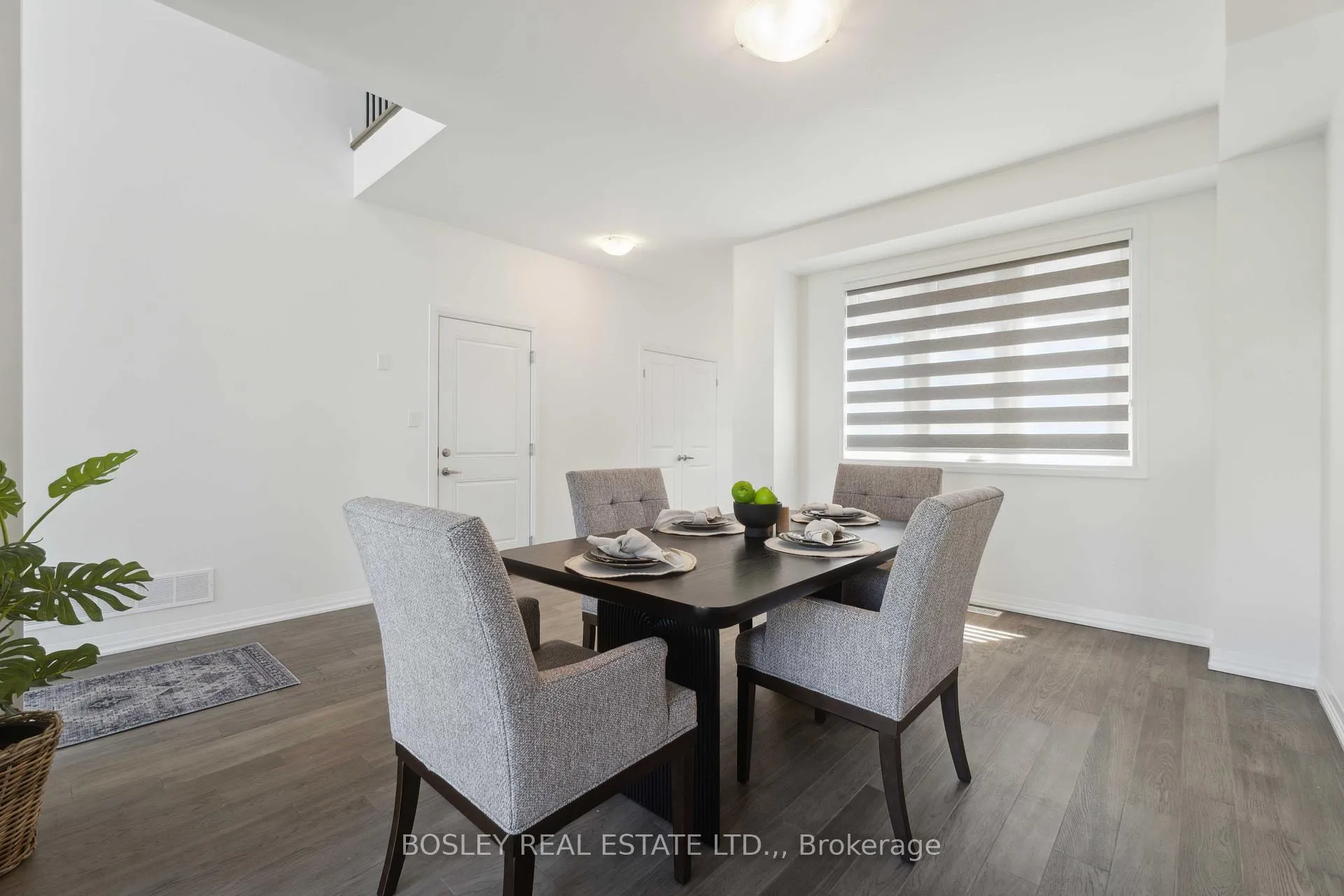 Photo 21 of 8052 Citation Road, Niagara Falls, Ascot — HOMEH