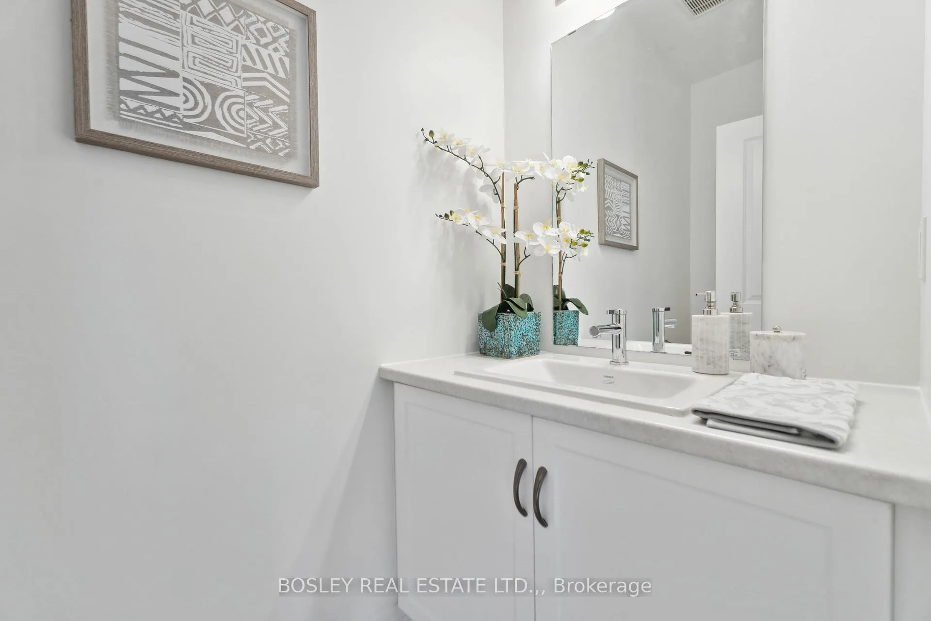 Photo 22 of 8052 Citation Road, Niagara Falls, Ascot — HOMEH