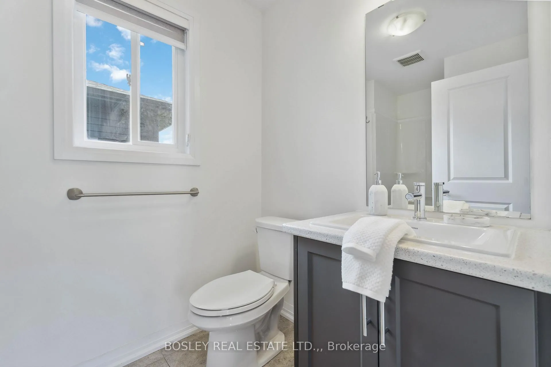 Photo 39 of 8052 Citation Road, Niagara Falls, Ascot — HOMEH