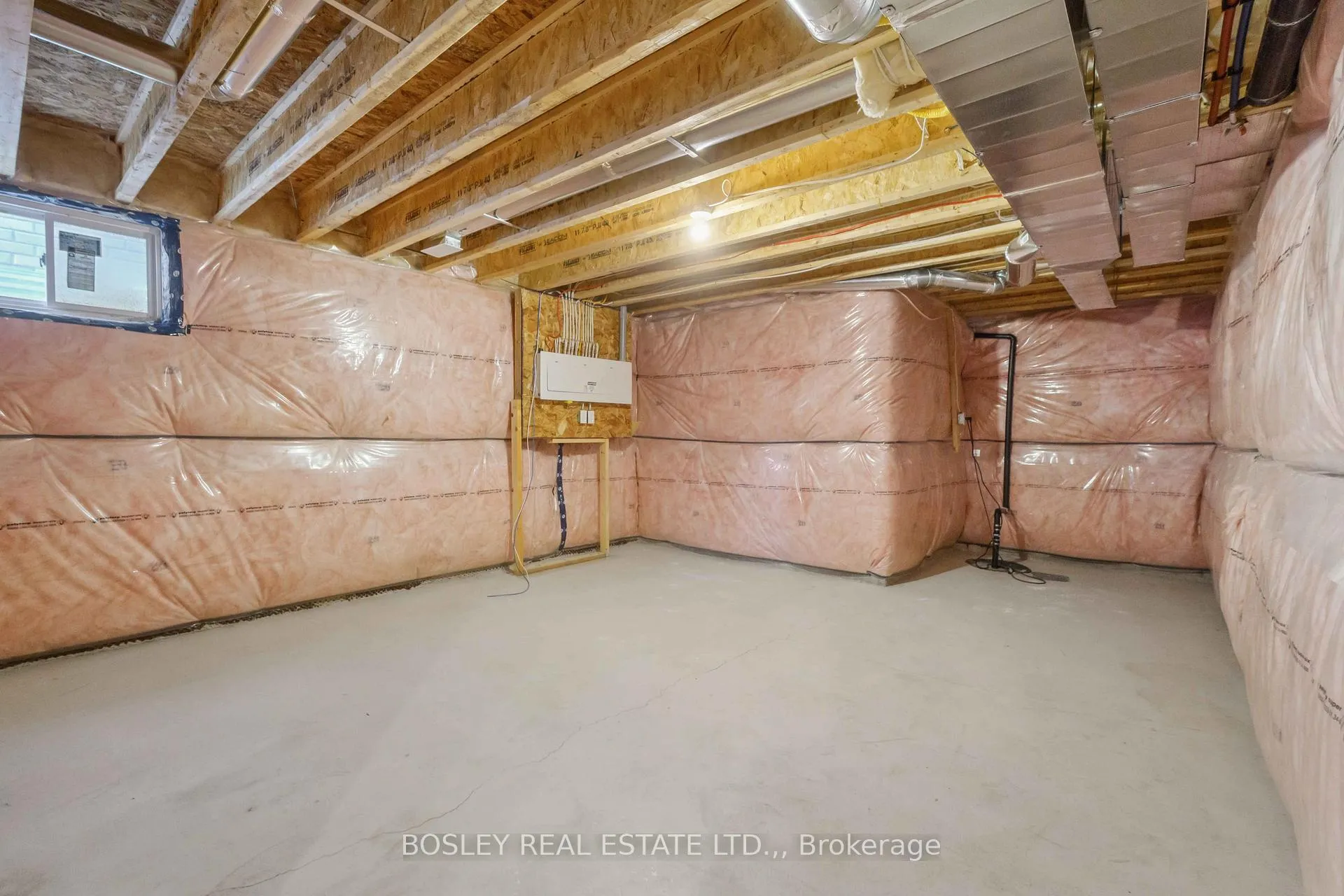 Photo 45 of 8052 Citation Road, Niagara Falls, Ascot — HOMEH