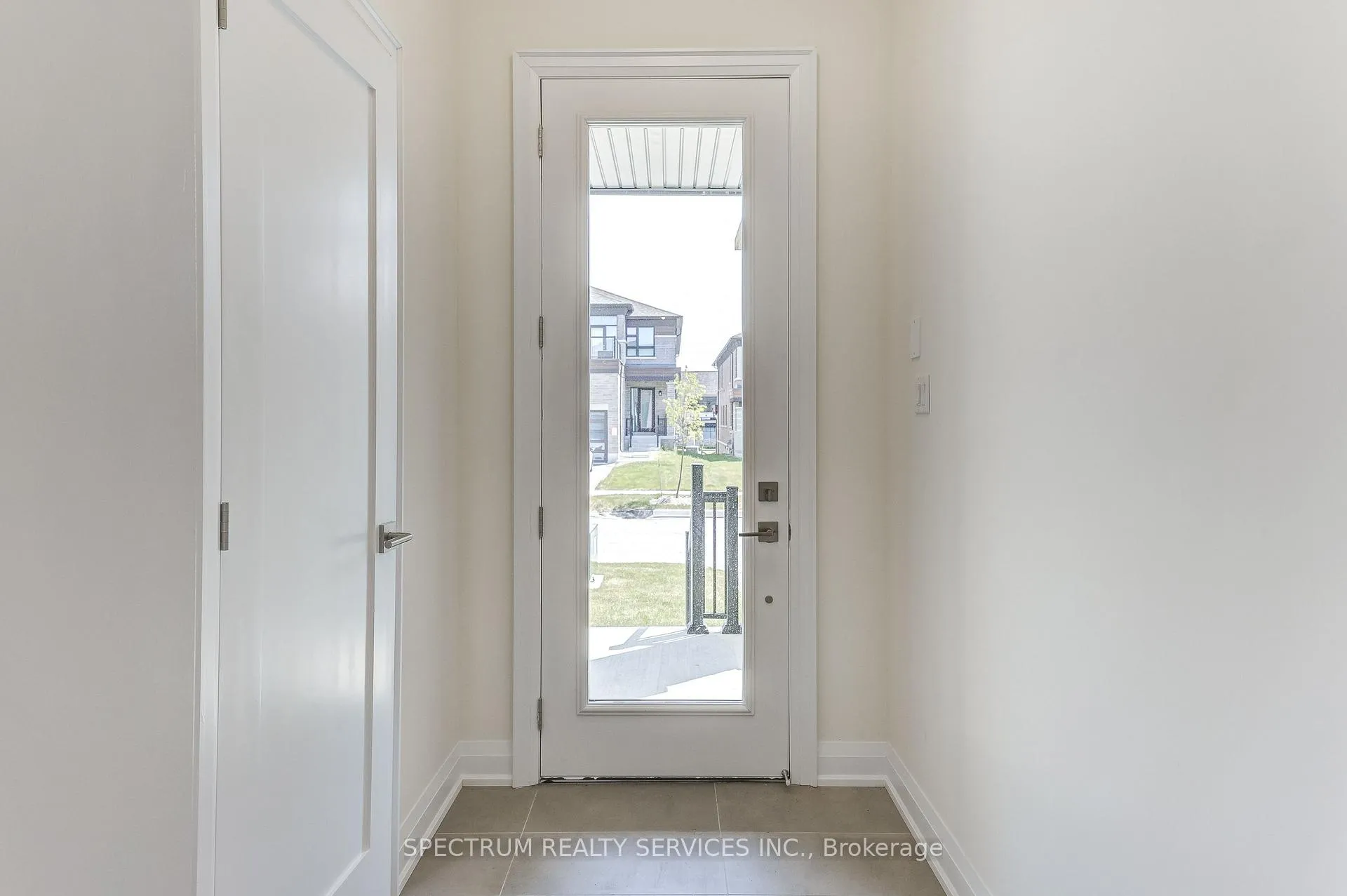 Photo 7 of 103 Adario Crescent, Vaughan, Vellore Village — HOMEH