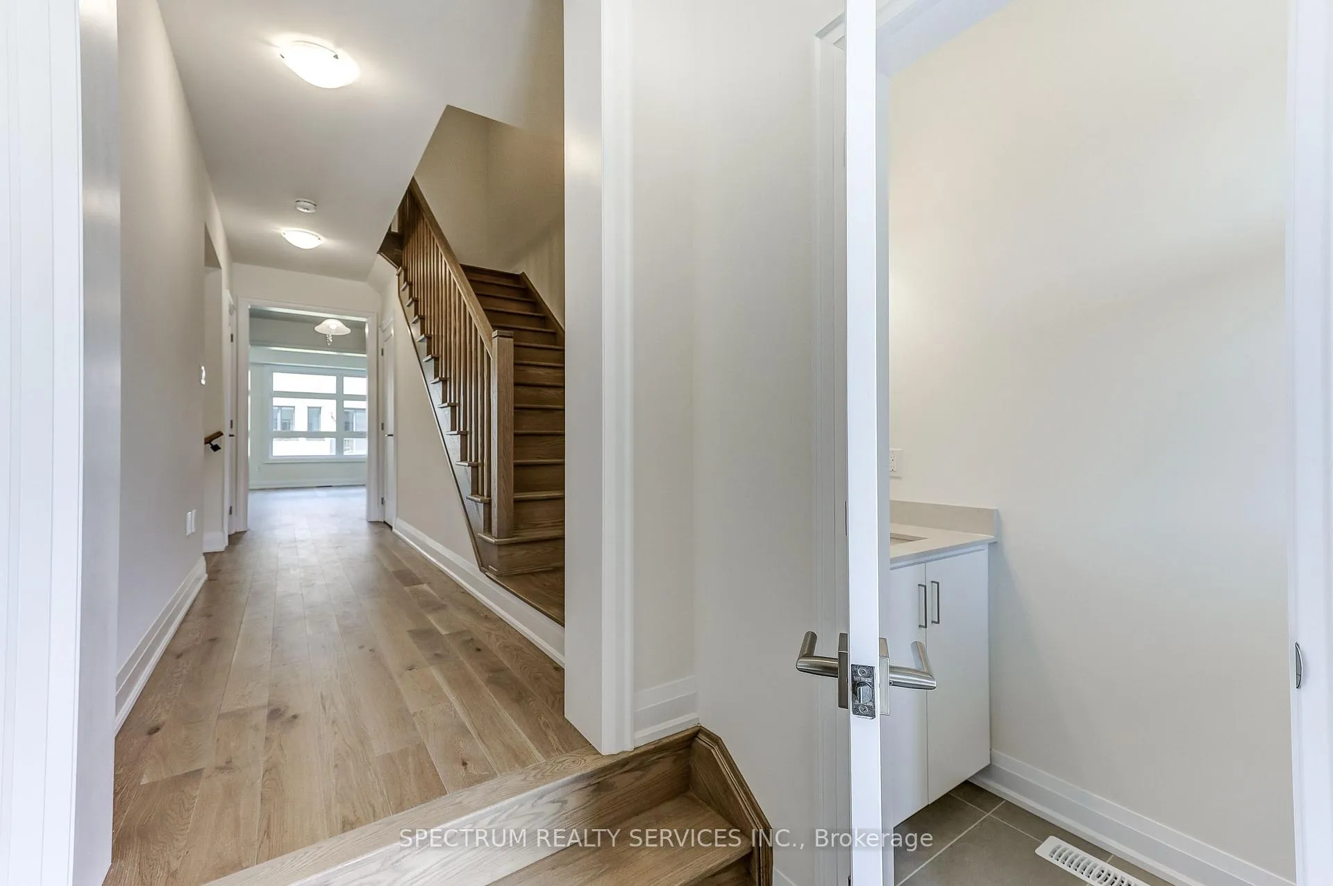 Photo 8 of 103 Adario Crescent, Vaughan, Vellore Village — HOMEH