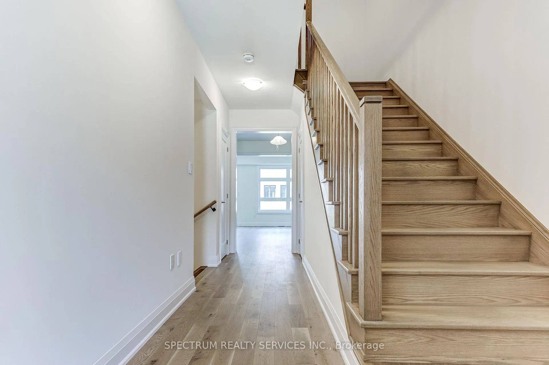 Photo 10 of 103 Adario Crescent, Vaughan, Vellore Village — HOMEH