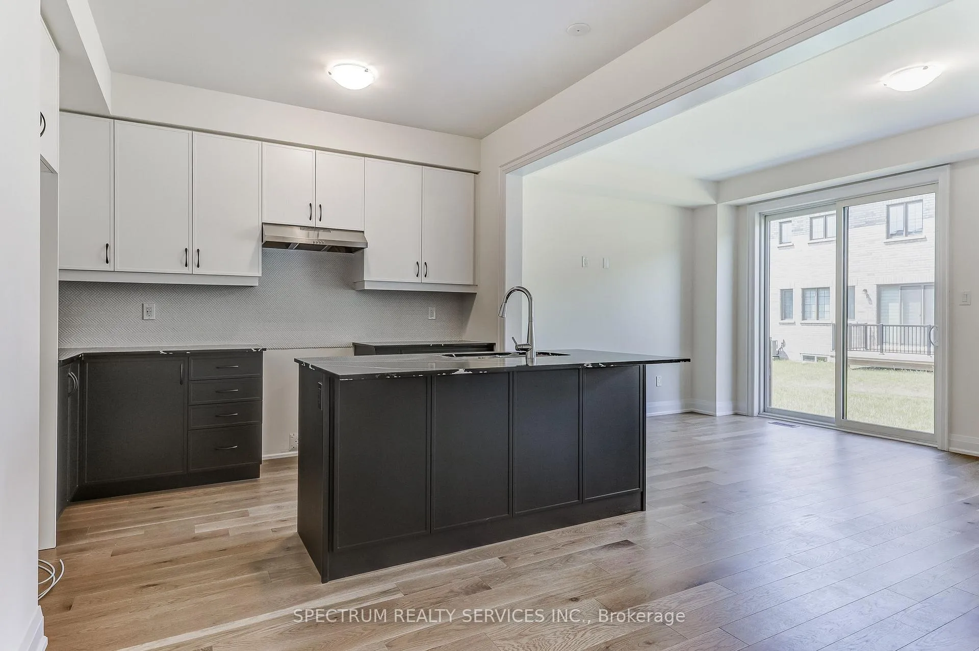 Photo 14 of 103 Adario Crescent, Vaughan, Vellore Village — HOMEH