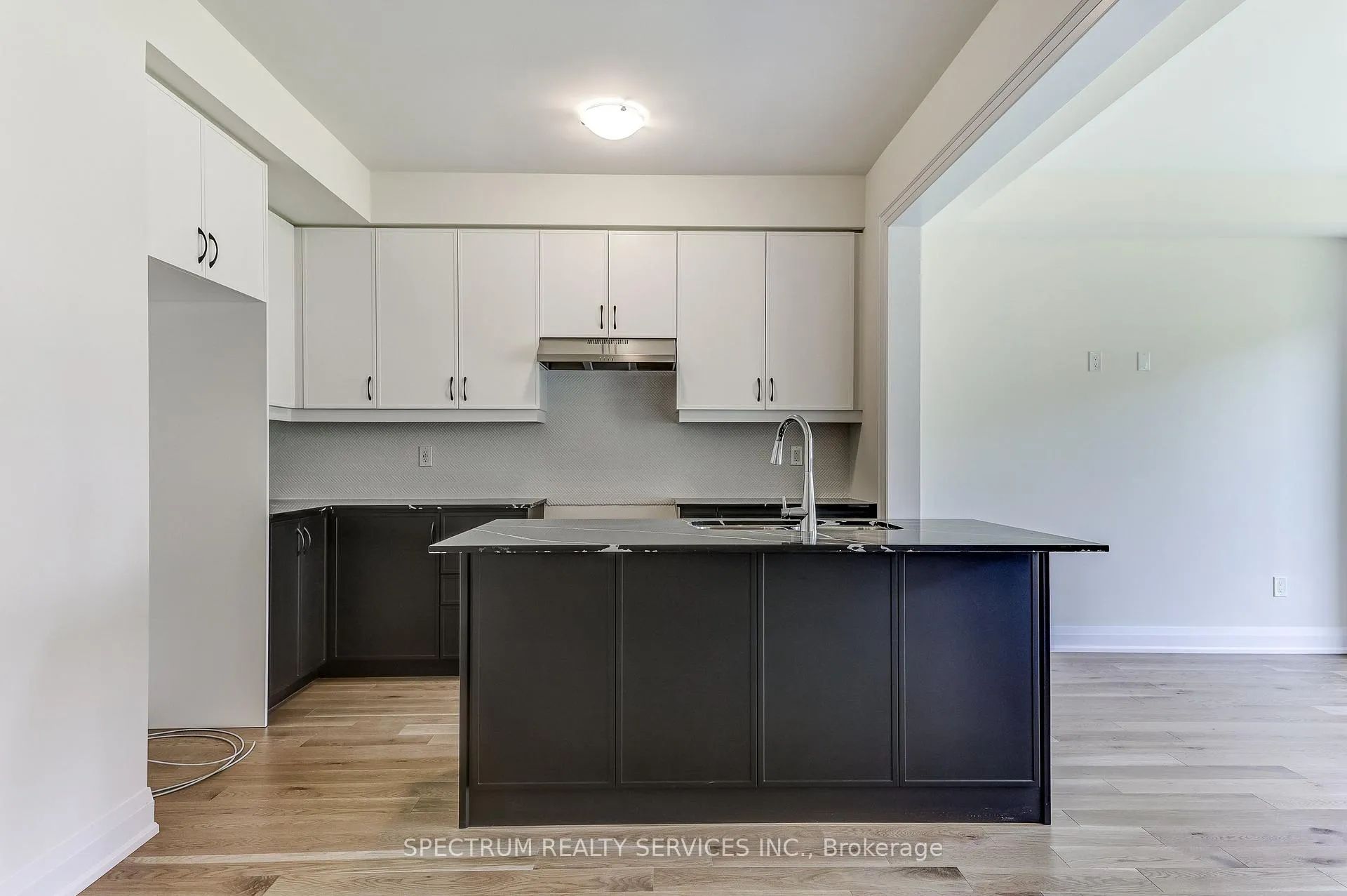 Photo 15 of 103 Adario Crescent, Vaughan, Vellore Village — HOMEH