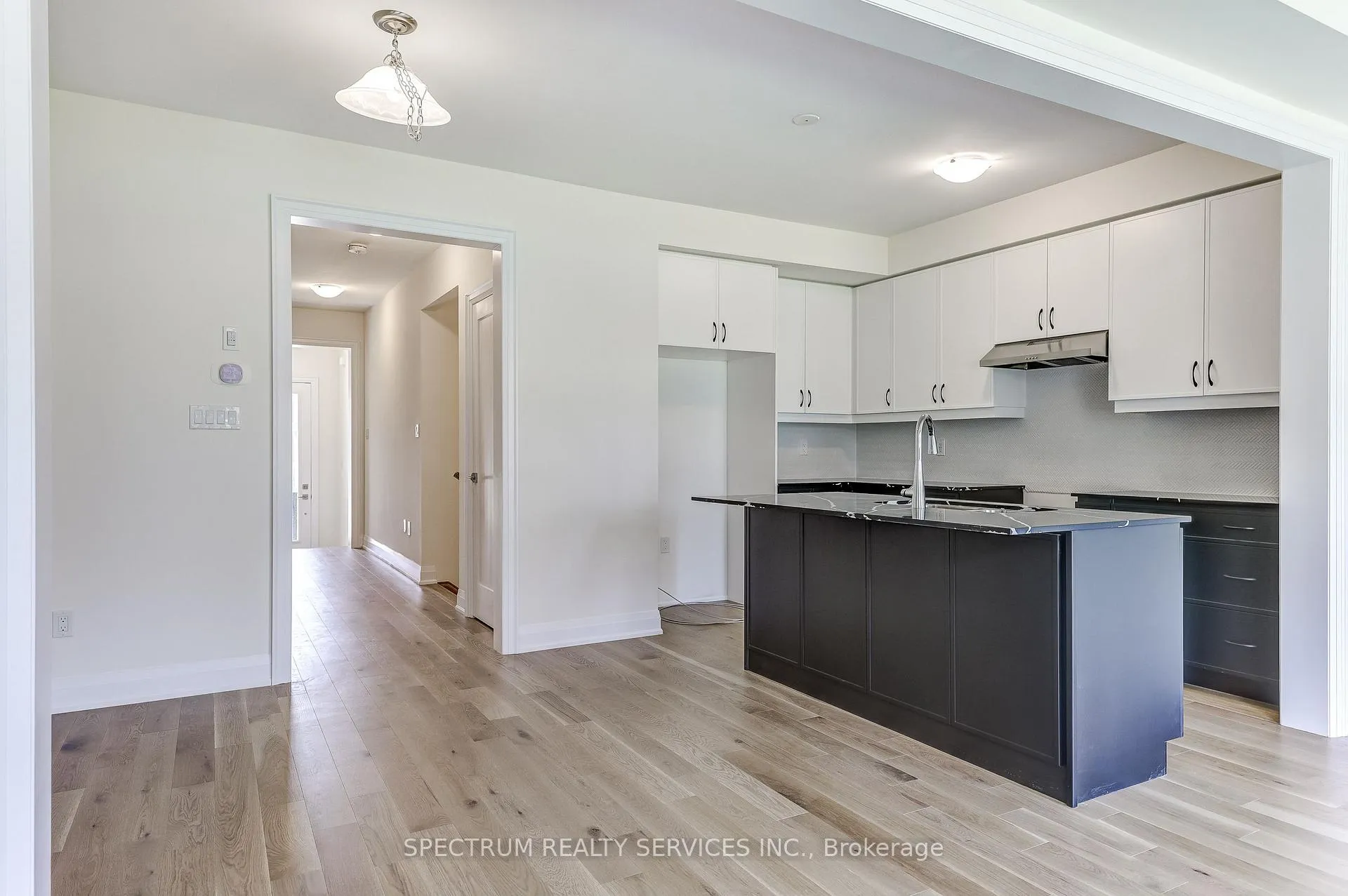 Photo 17 of 103 Adario Crescent, Vaughan, Vellore Village — HOMEH