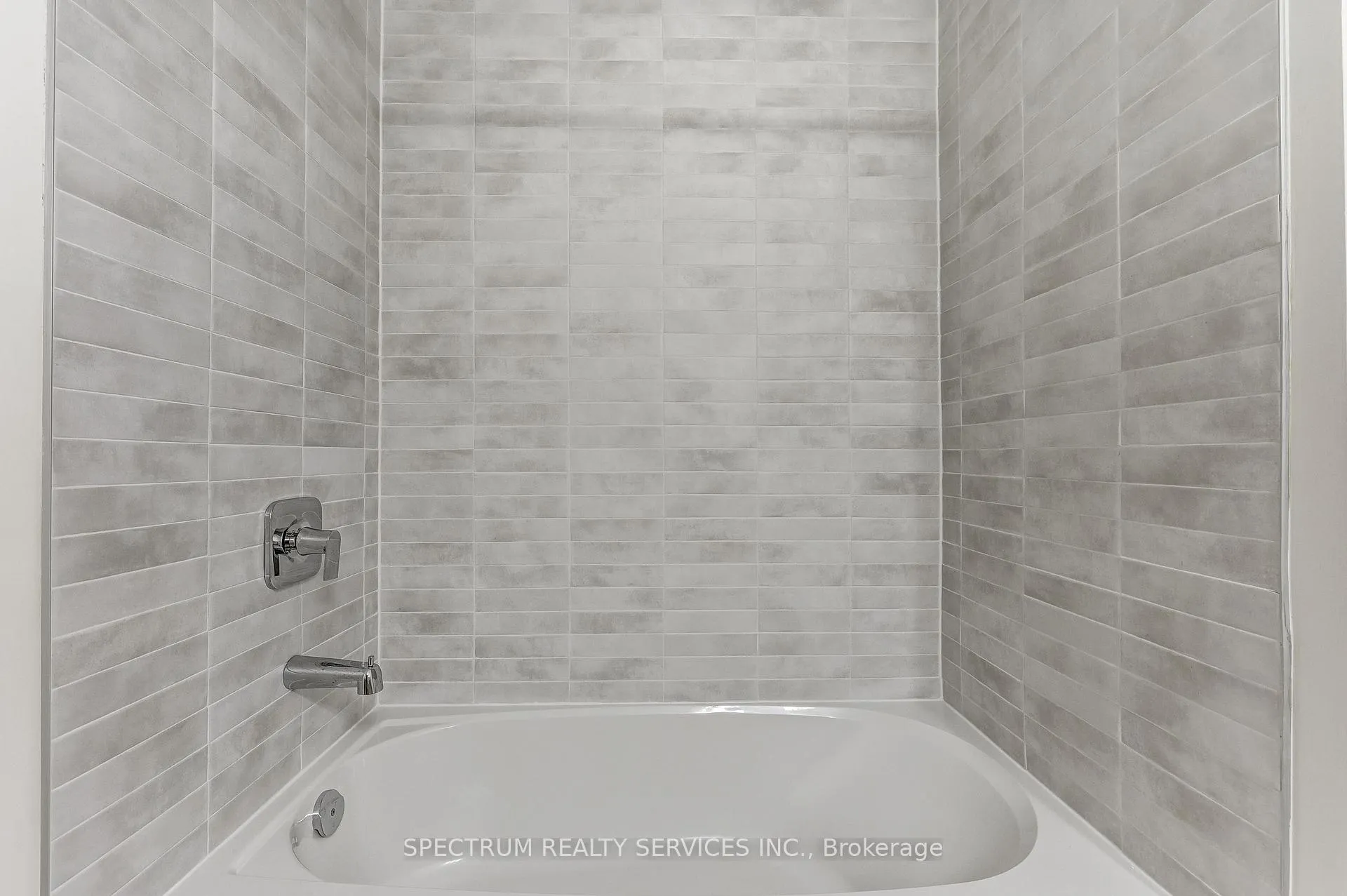 Photo 30 of 103 Adario Crescent, Vaughan, Vellore Village — HOMEH