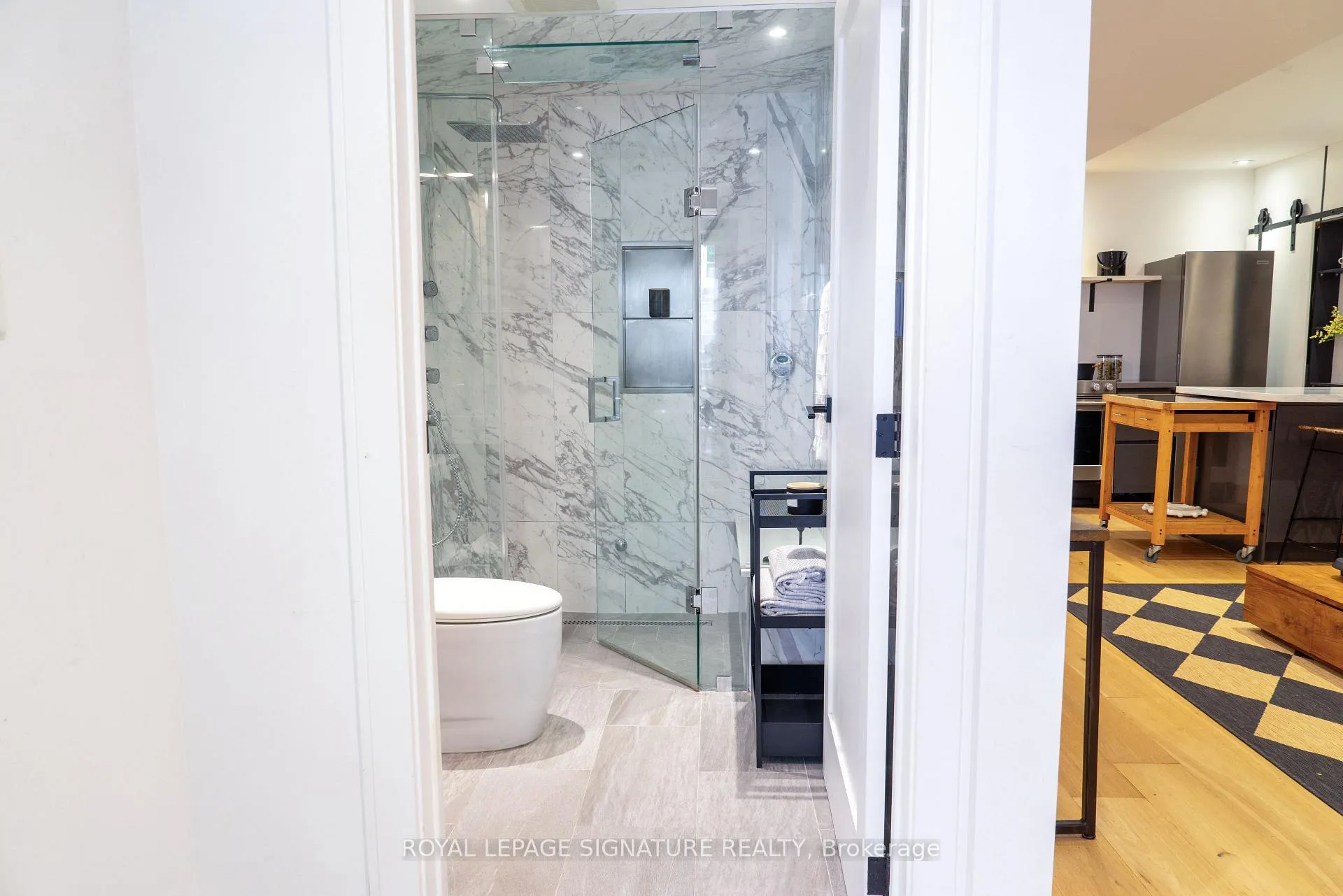 Photo 3 of Unit Lower, 10 Wilfrid Avenue, Toronto, Mount Pleasant West — HOMEH