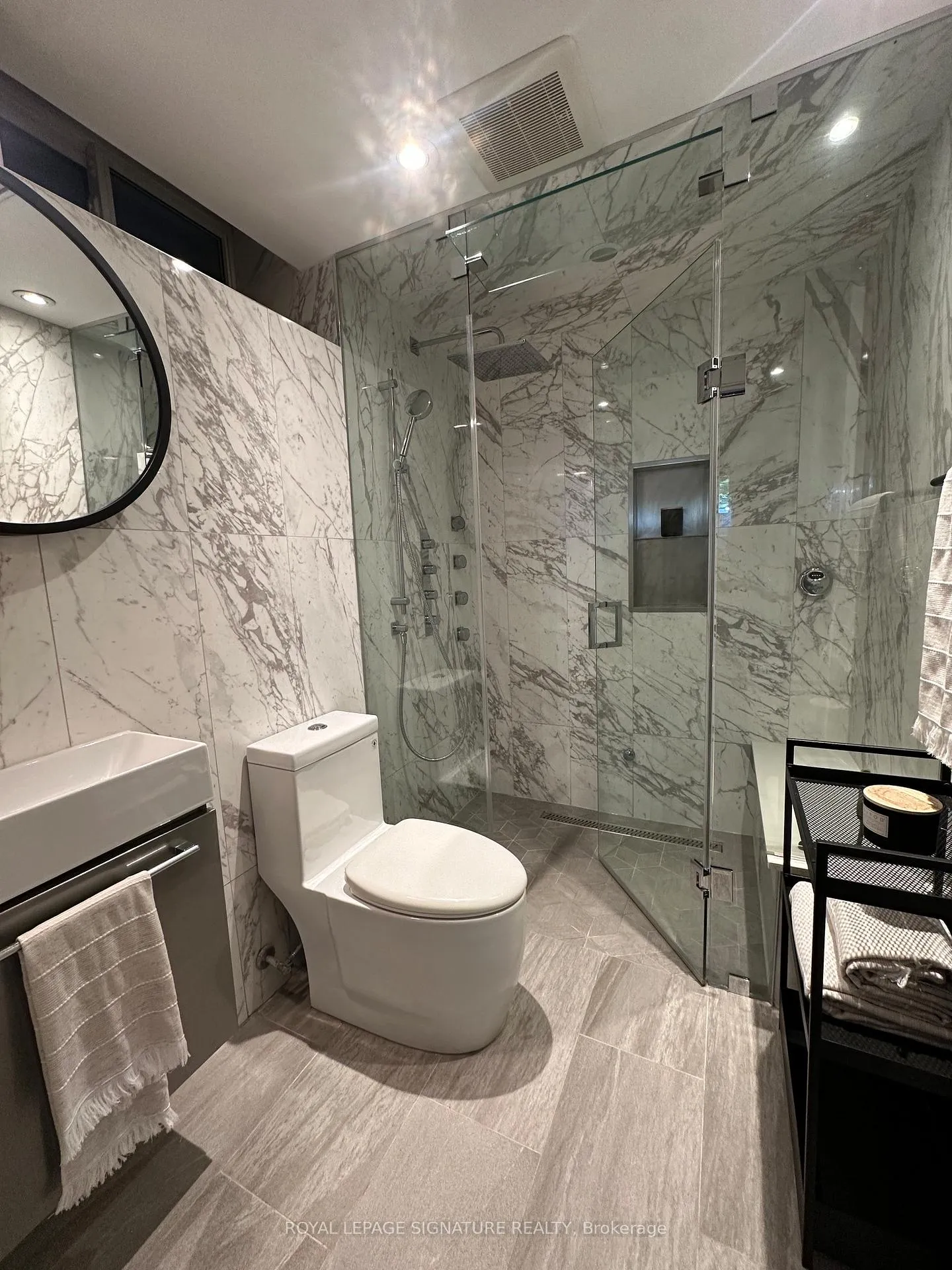 Photo 4 of Unit Lower, 10 Wilfrid Avenue, Toronto, Mount Pleasant West — HOMEH