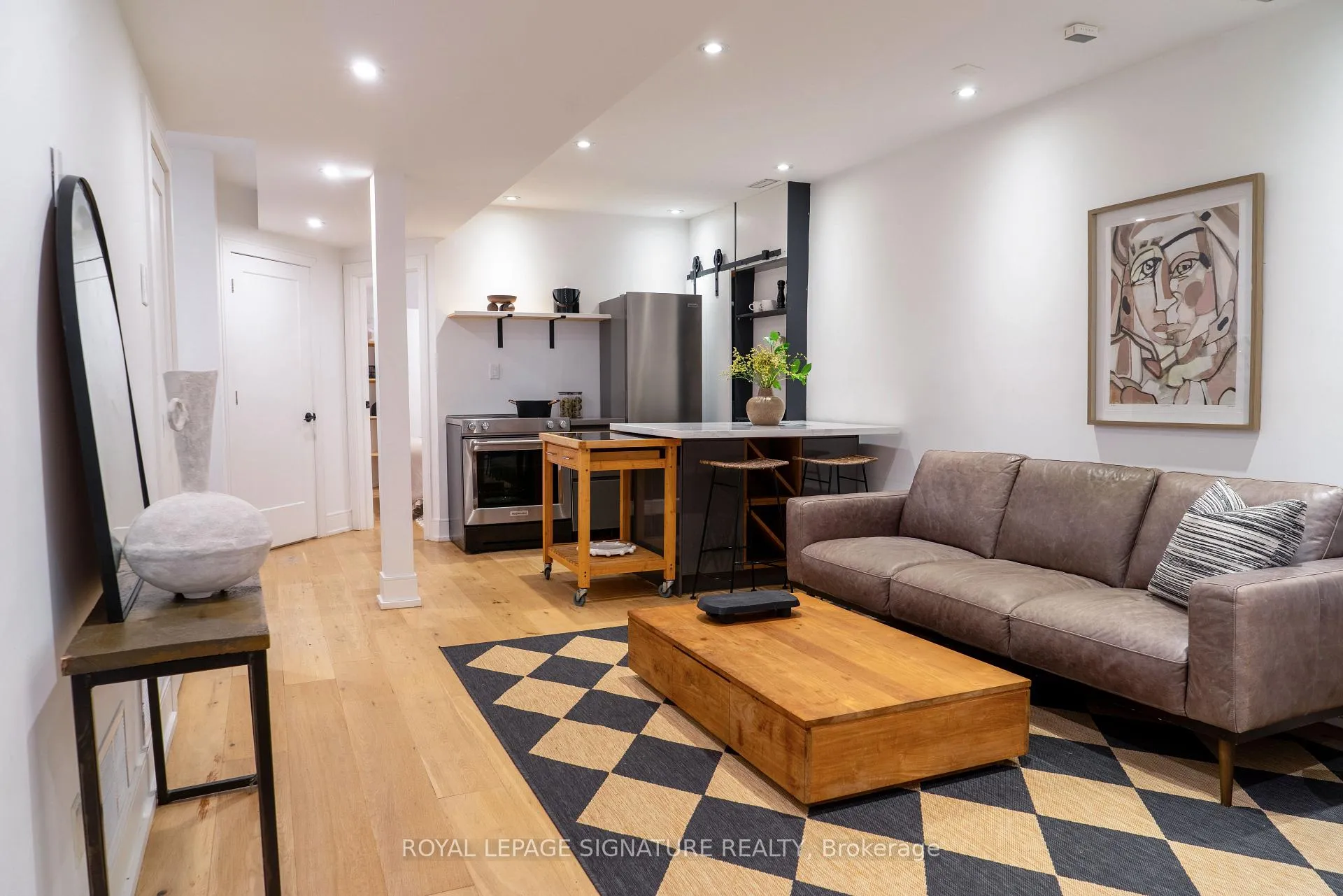 Photo 7 of Unit Lower, 10 Wilfrid Avenue, Toronto, Mount Pleasant West — HOMEH
