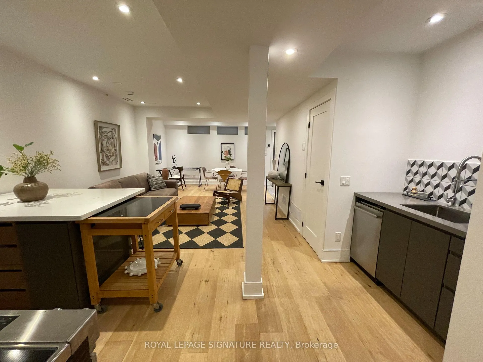 Photo 13 of Unit Lower, 10 Wilfrid Avenue, Toronto, Mount Pleasant West — HOMEH